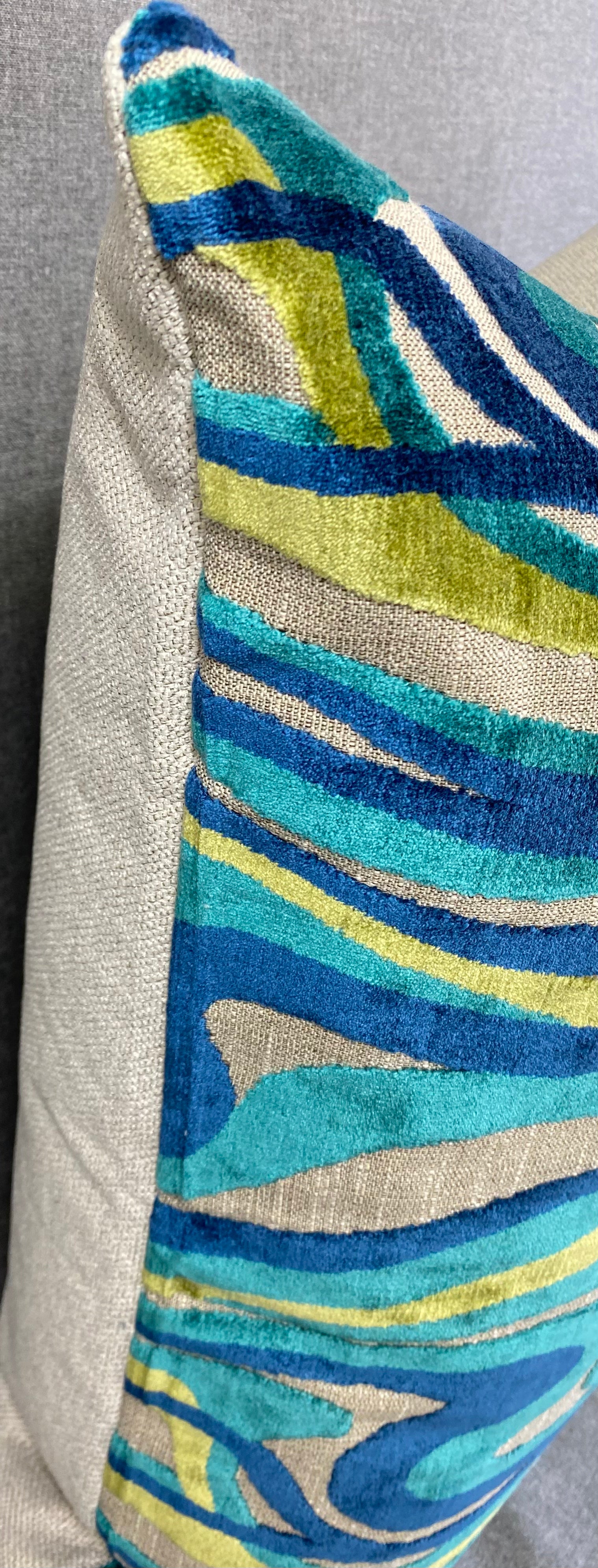 Luxury Pillow - 24" x 24" - Sway Blue