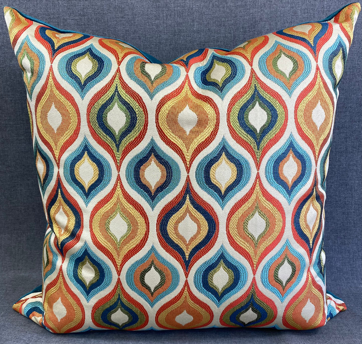Luxury Pillow - 24" x 24" - Flicker