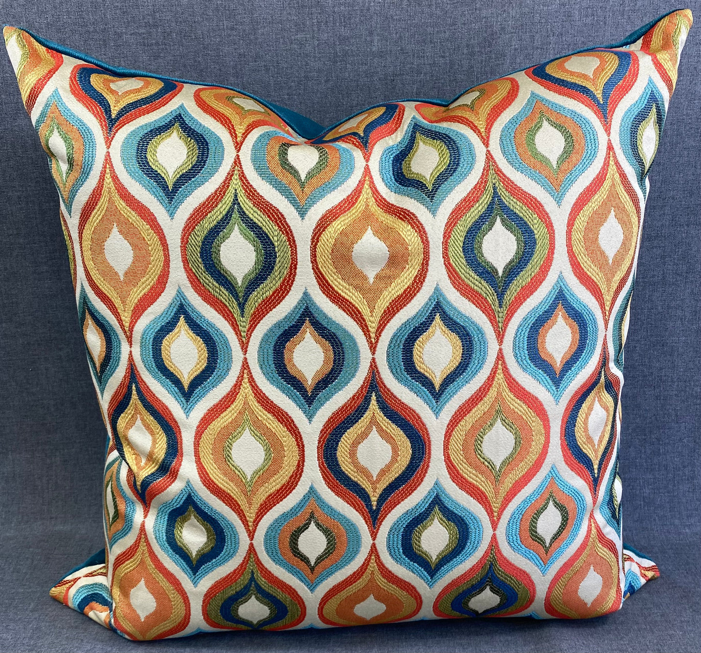 Luxury Pillow - 24" x 24" - Flicker