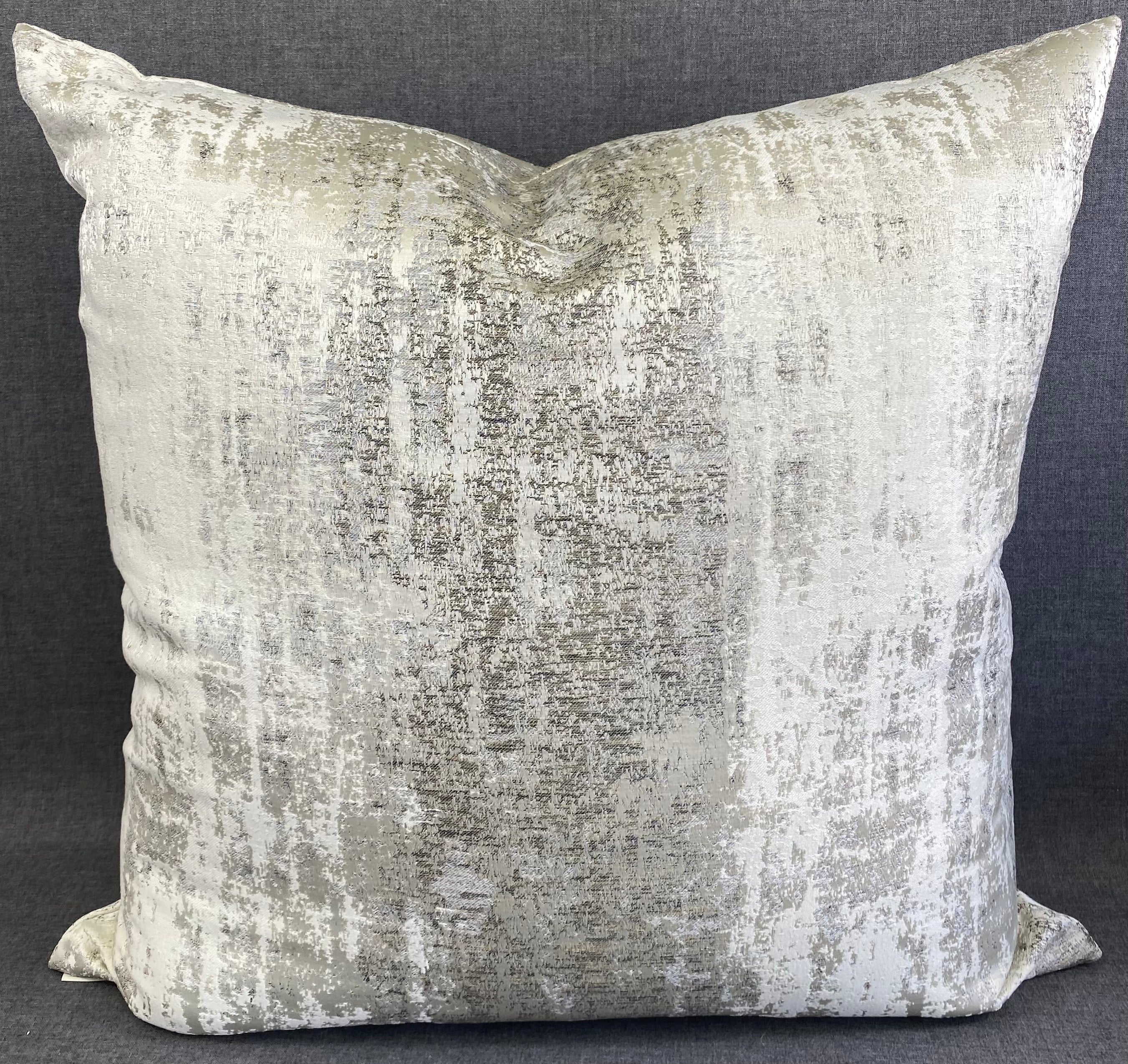 Luxury Pillow – 24" × 24" – Aurora Ice
