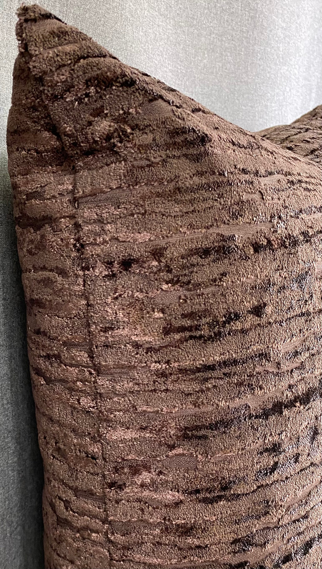 Luxury Pillow - 24" x 24"- Wake Umber