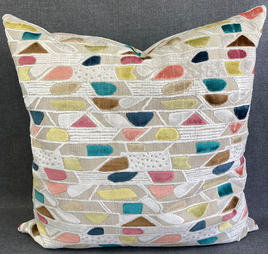 Luxury Pillow – 24" × 24" – Waldo