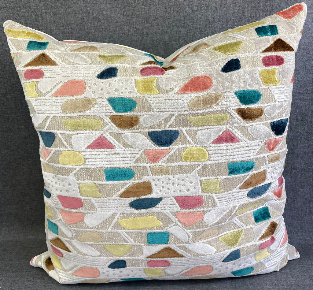 Luxury Pillow – 24" × 24" – Waldo