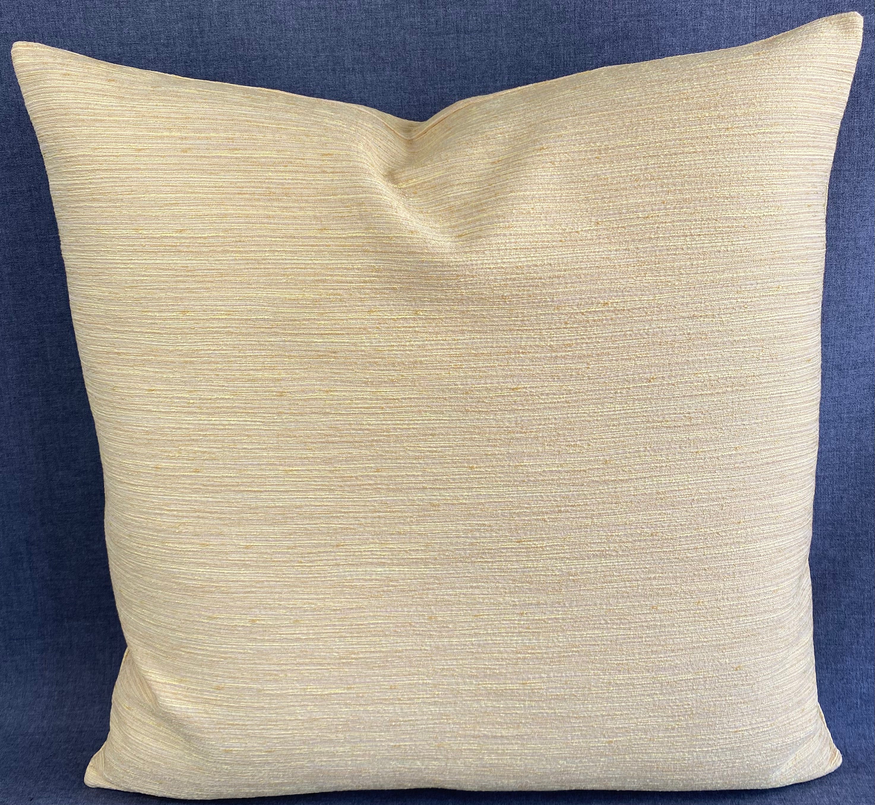 Luxury Pillow - 24" x 24" - Daffodil