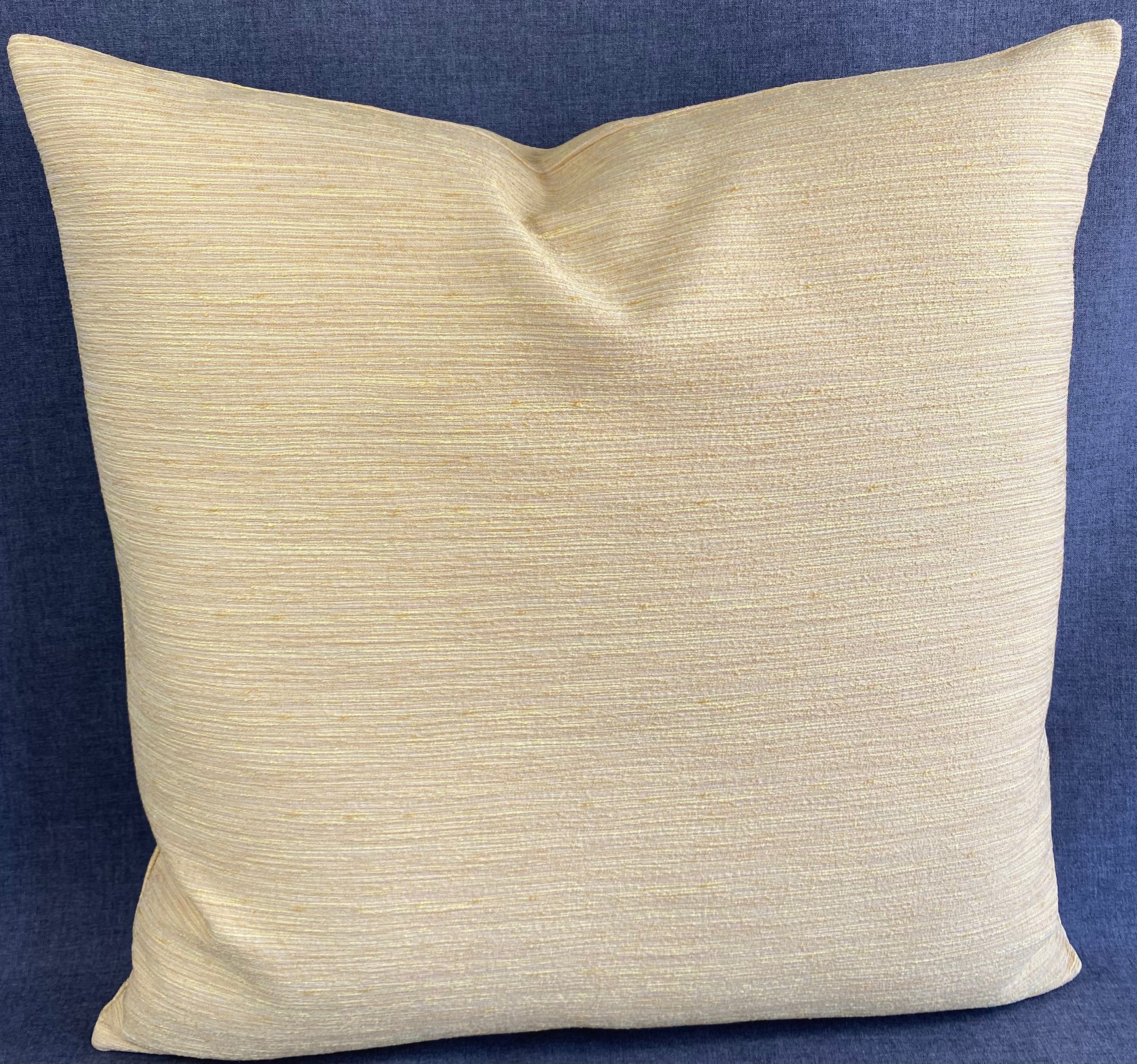 Luxury Pillow - 24" x 24" - Daffodil
