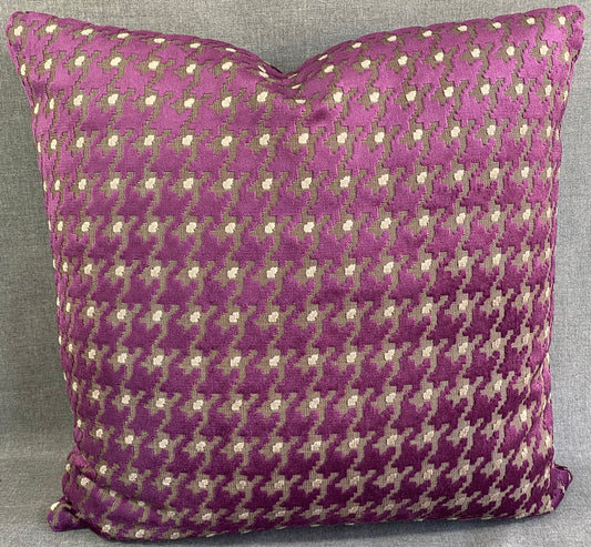Luxury Pillow -  24" x 24" -  Houndstooth Royal