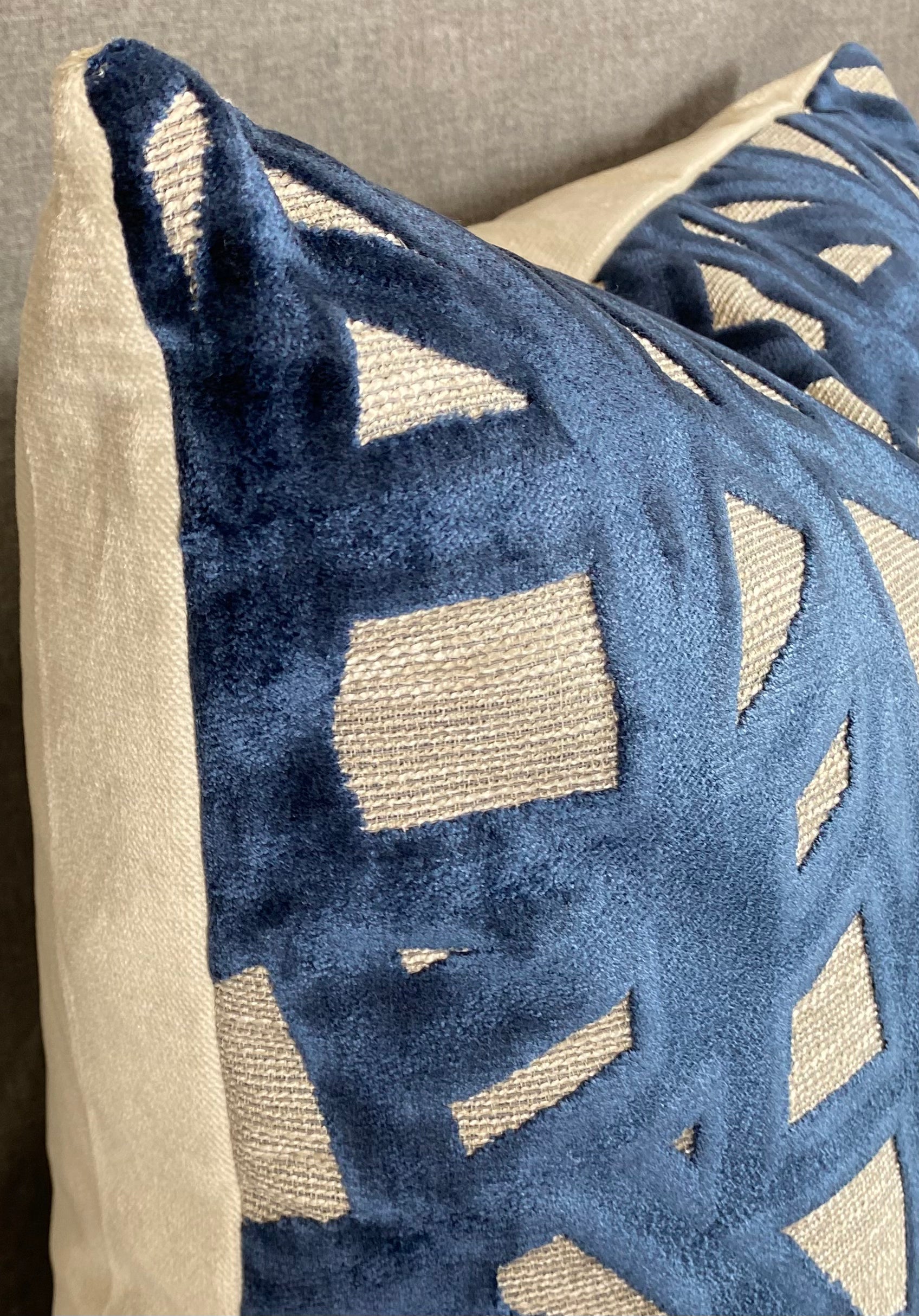 Luxury Pillow- Veleri Indigo - 24" x 24"