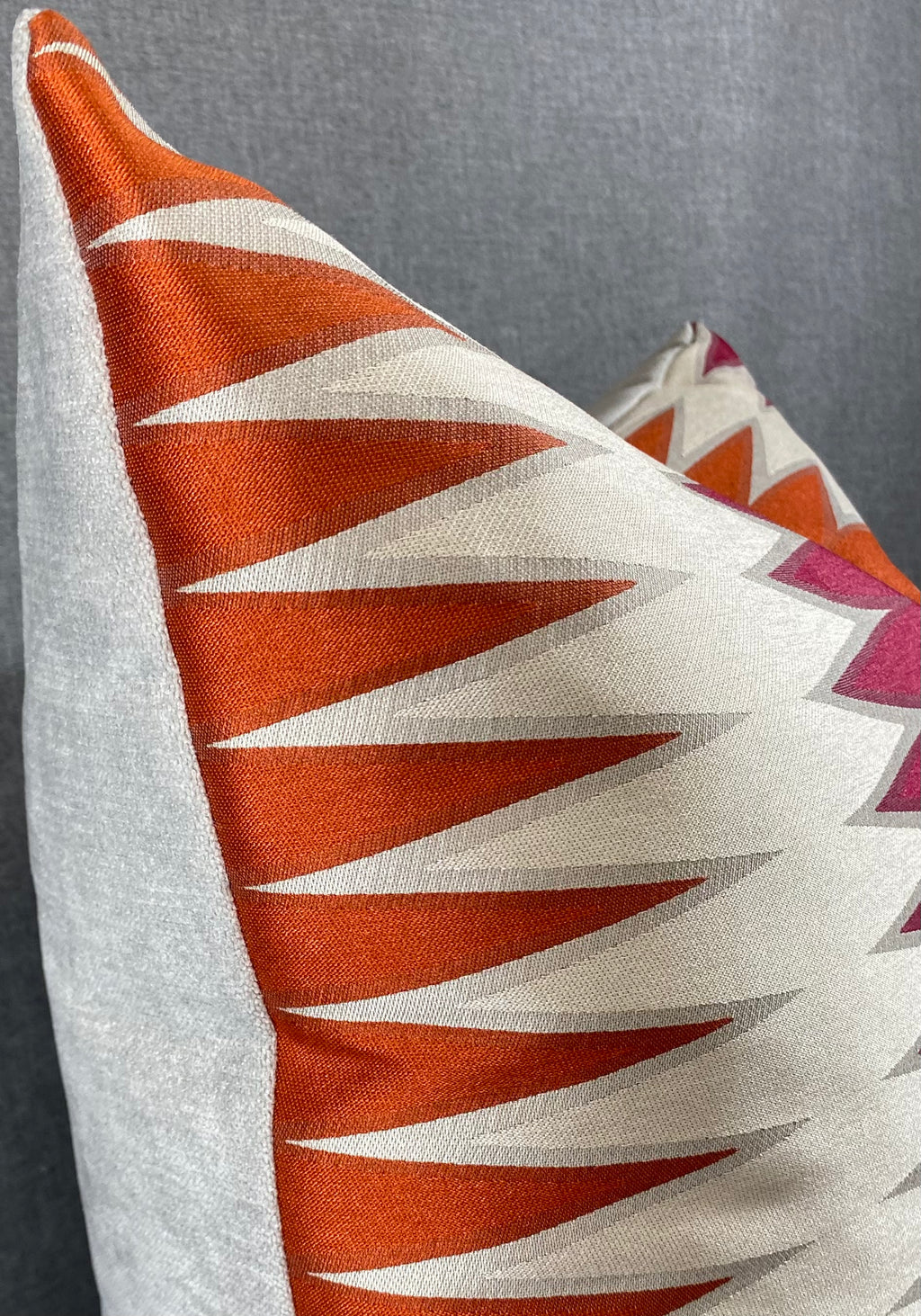 Luxury Pillow – 24" × 24" – Vamanos Punch