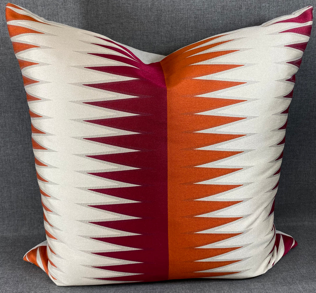 Luxury Pillow – 24" × 24" – Vamanos Punch