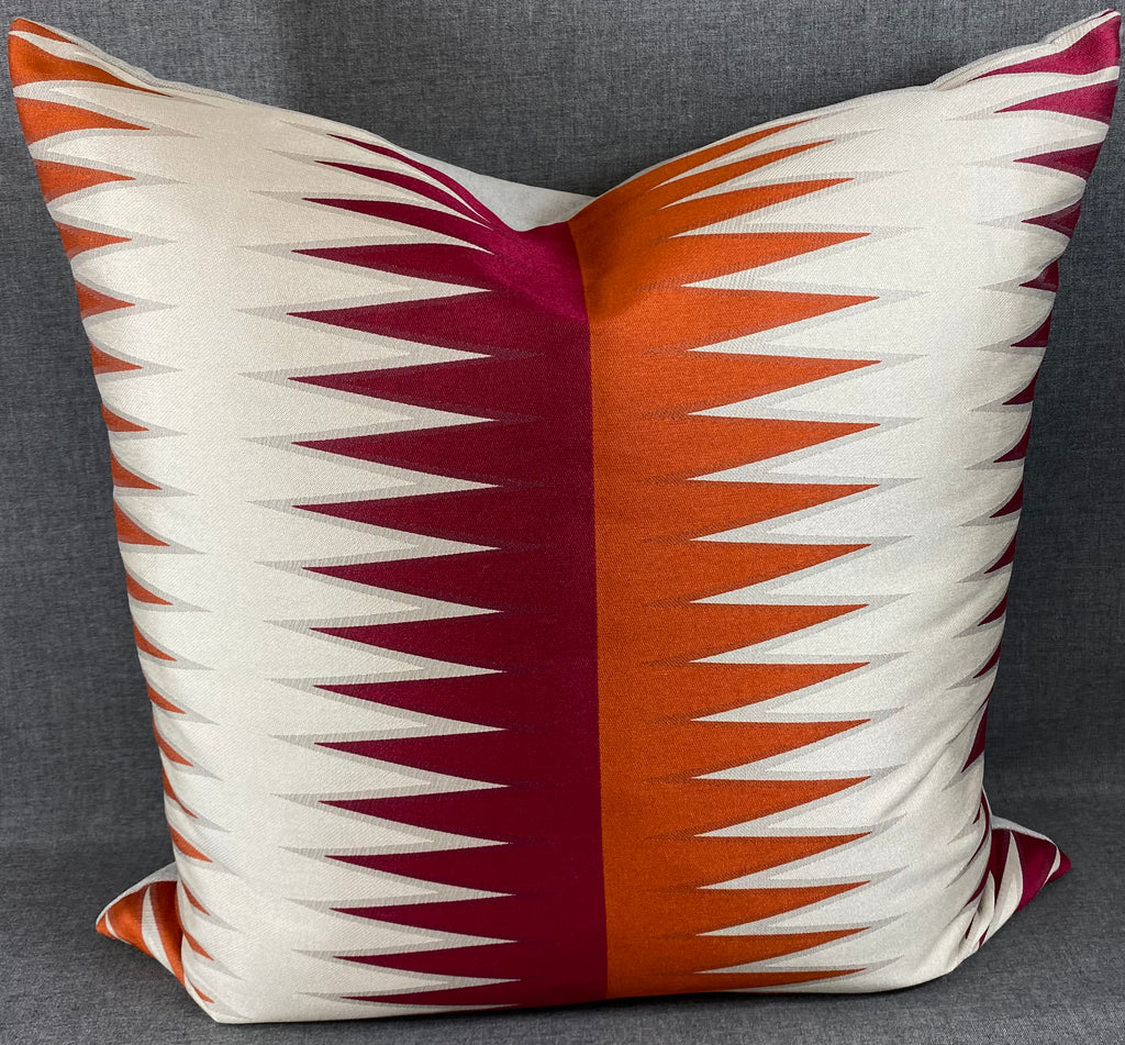 Luxury Pillow – 24" × 24" – Vamanos Punch