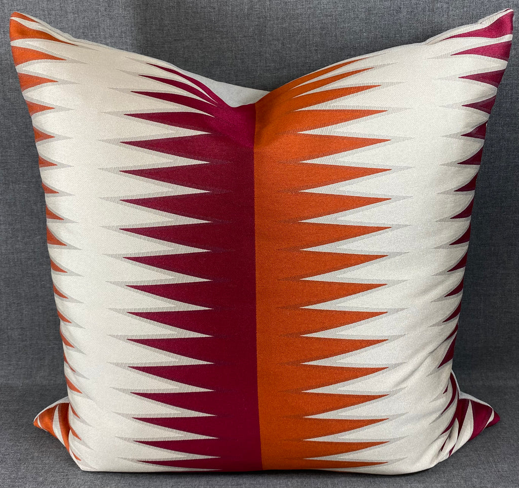 Luxury Pillow – 24" × 24" – Vamanos Punch