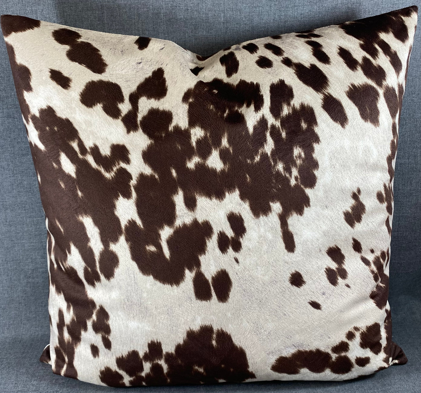 Luxury Pillow - 24" x 24" - Yellowstone Ranch Brown