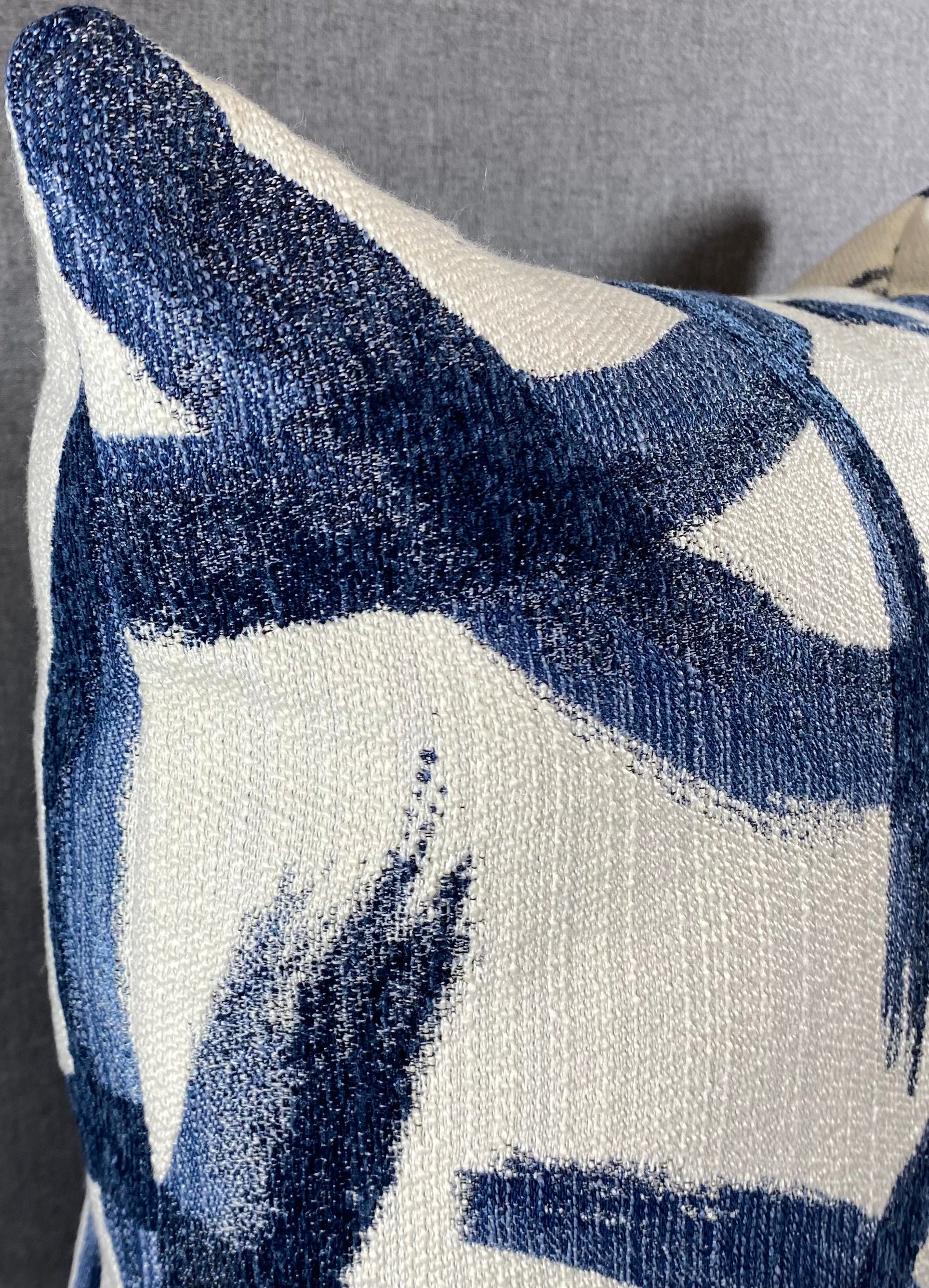 Luxury Pillow - 24" x 24"- Enso Indigo