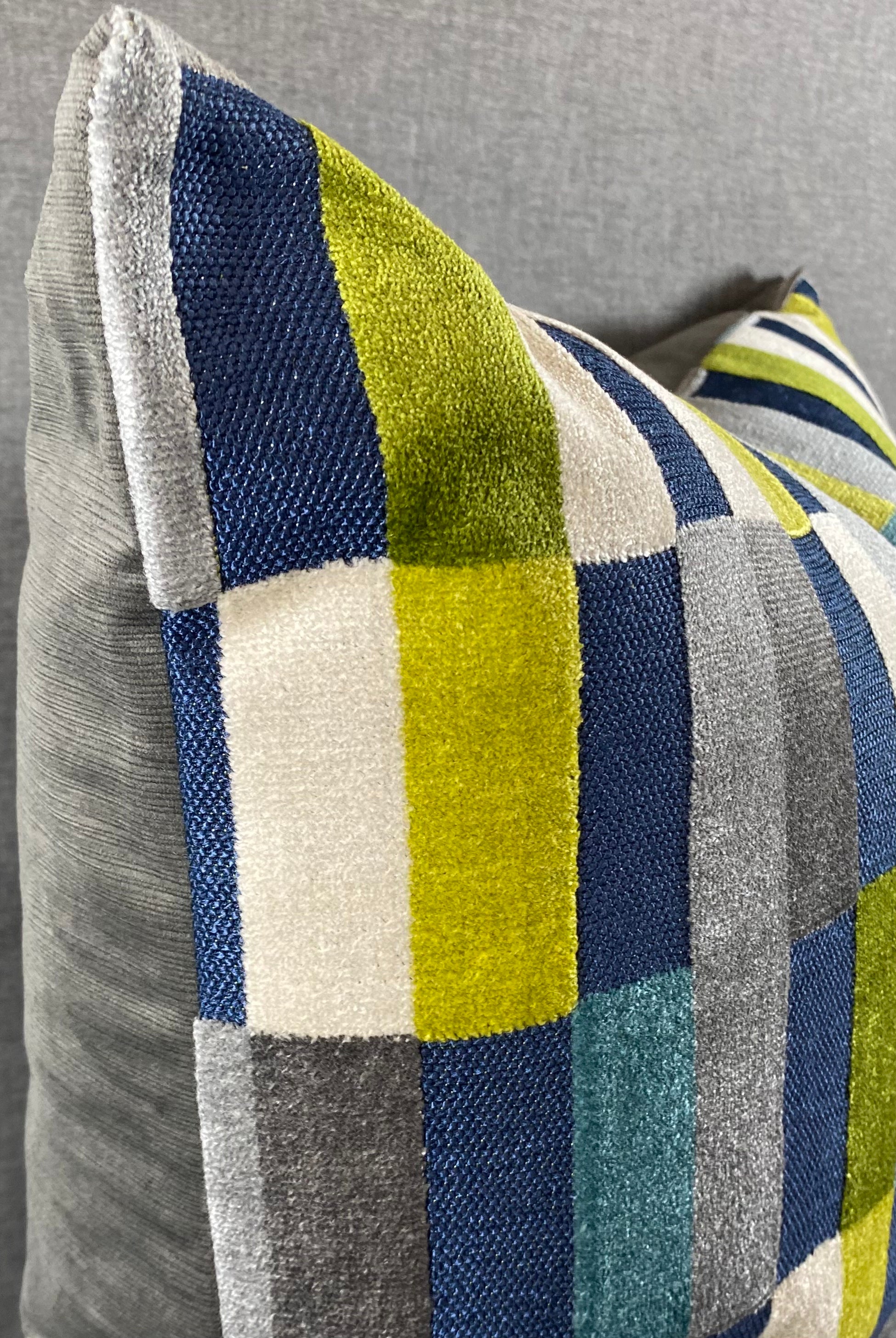 Luxury Pillow - 24" x 24" - Mod Pop - Mosaic