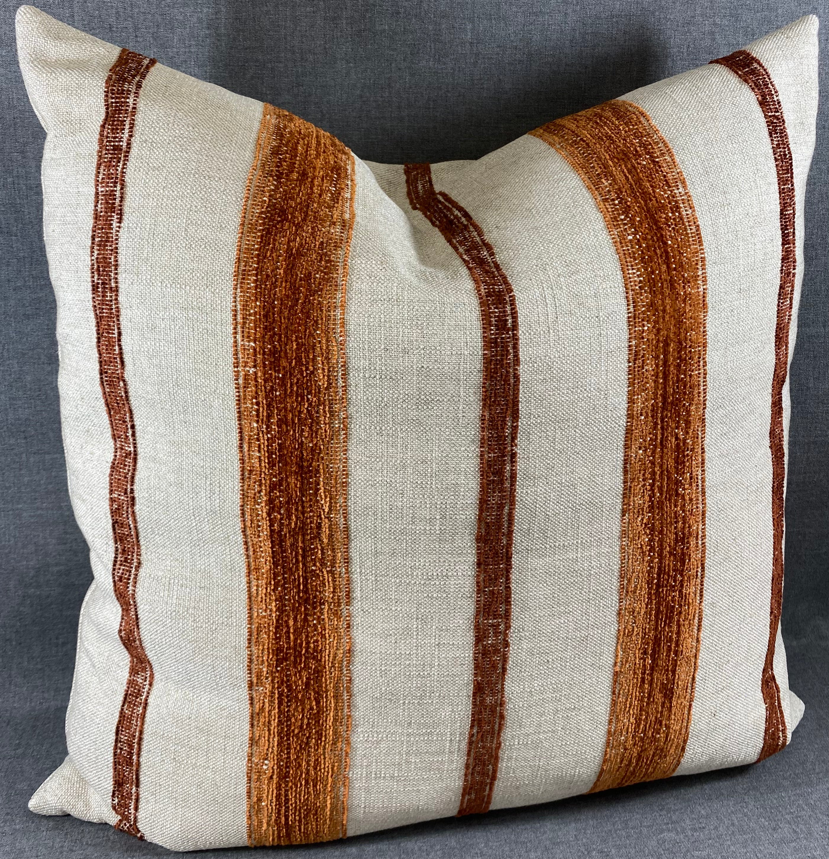 Luxury Pillow - 24" x 24"- Lindor Rust