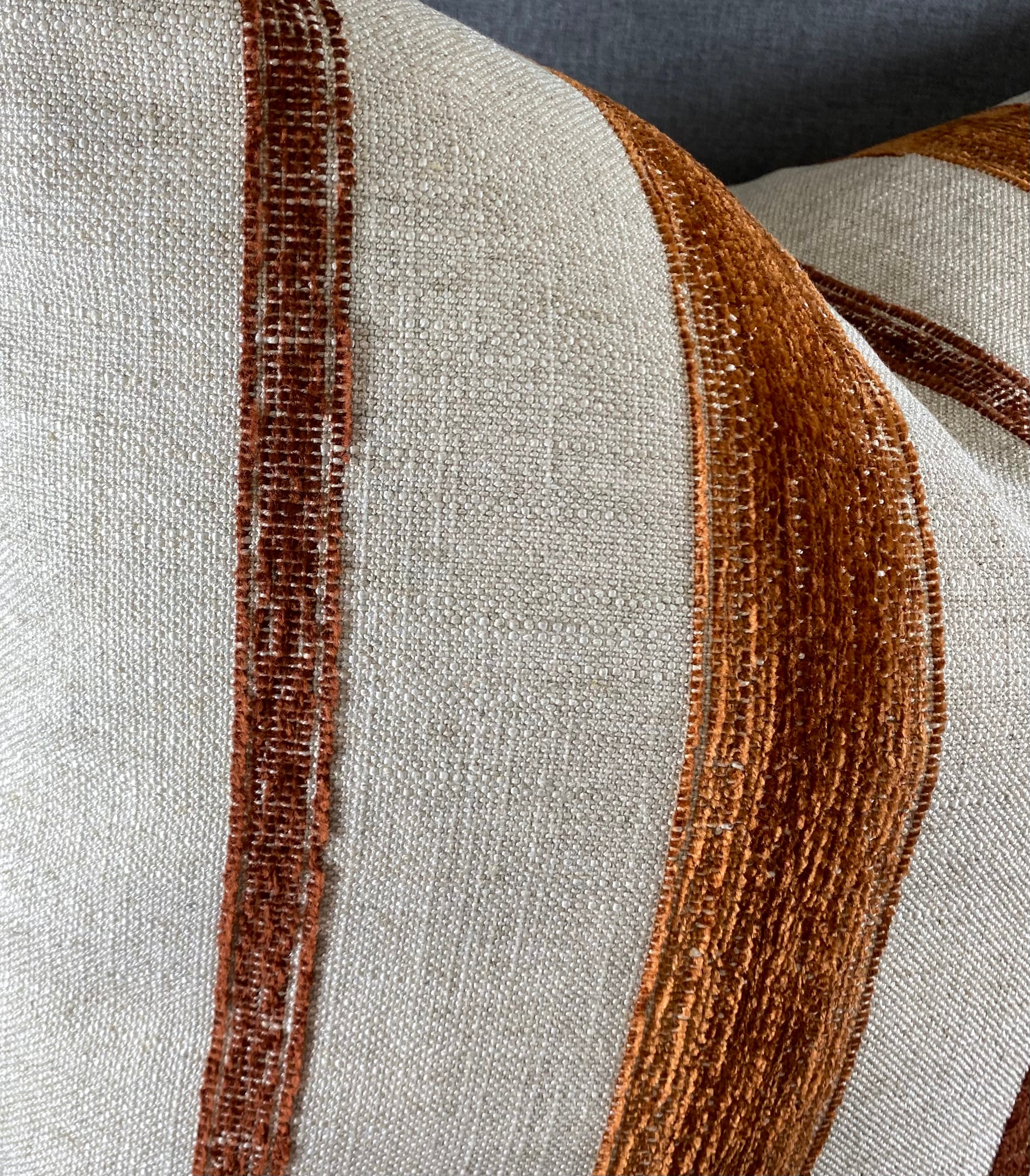 Luxury Pillow - 24" x 24"- Lindor Rust