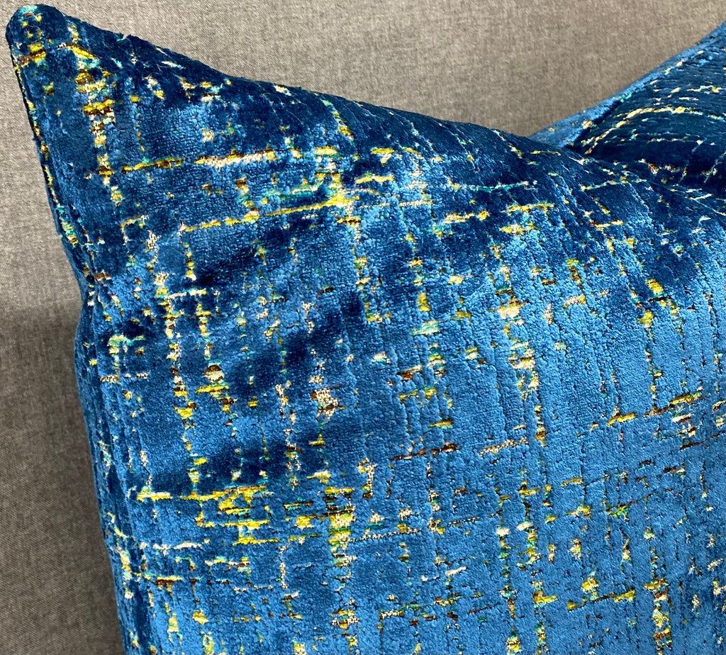 Luxury Pillow – 24" × 24" – Moonstruck Blue
