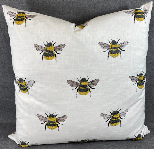 Luxury Pillow - 24" x 24" - Busy Bee-White