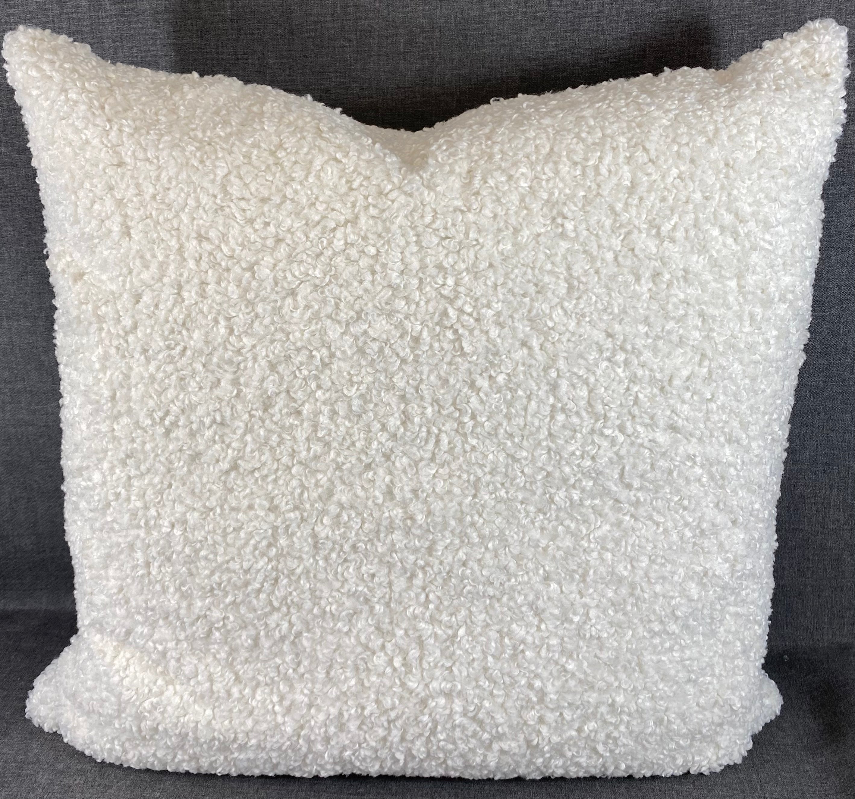 Luxury Pillow -  24" x 24" -  Poodle Cloud
