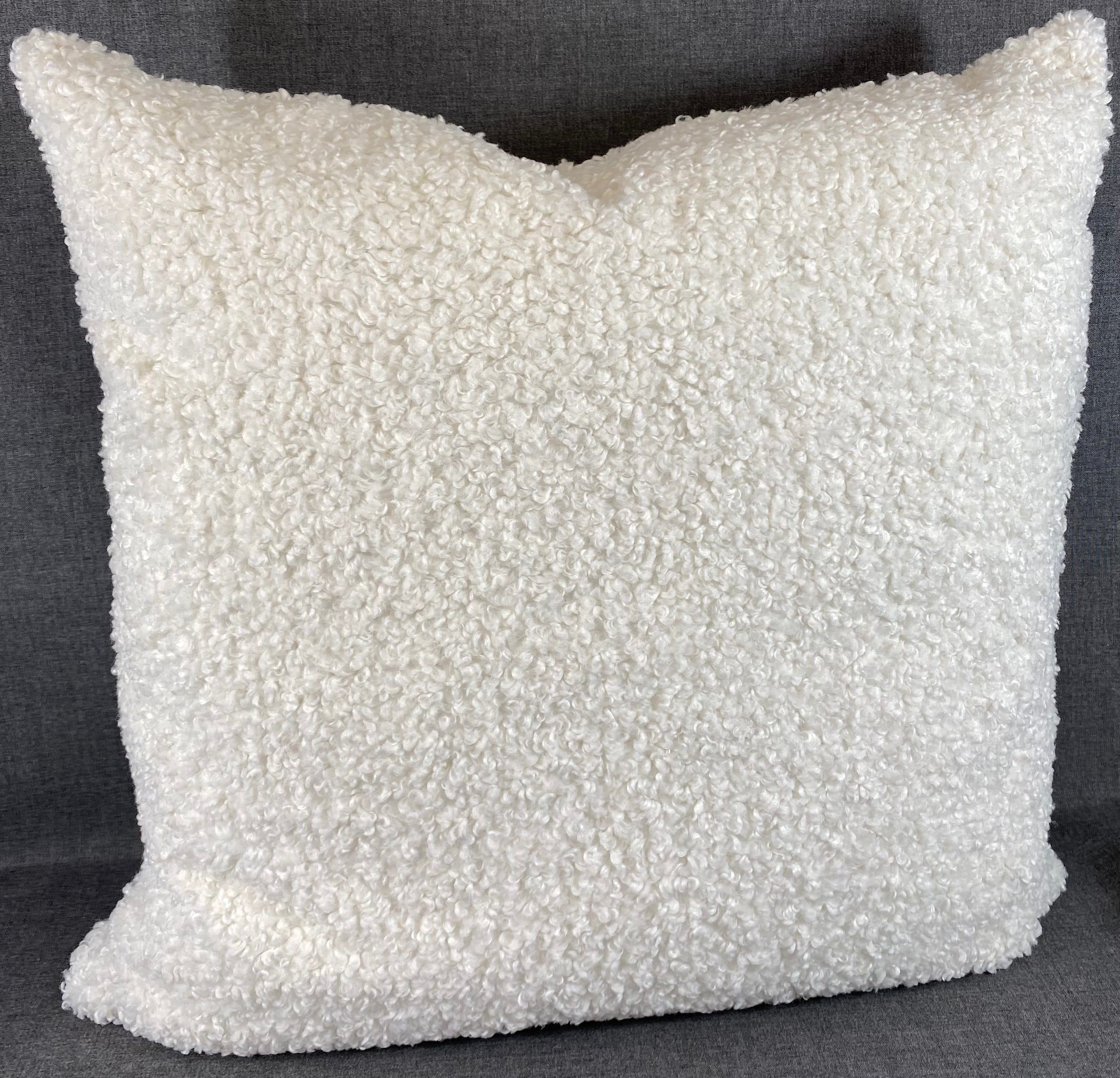 Luxury Pillow -  24" x 24" -  Poodle Cloud