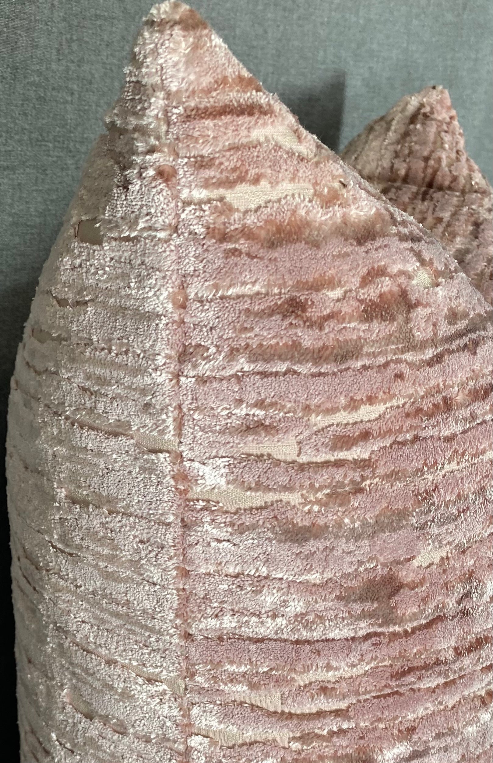 Luxury Pillow - 24" x 24"- Wake Blush