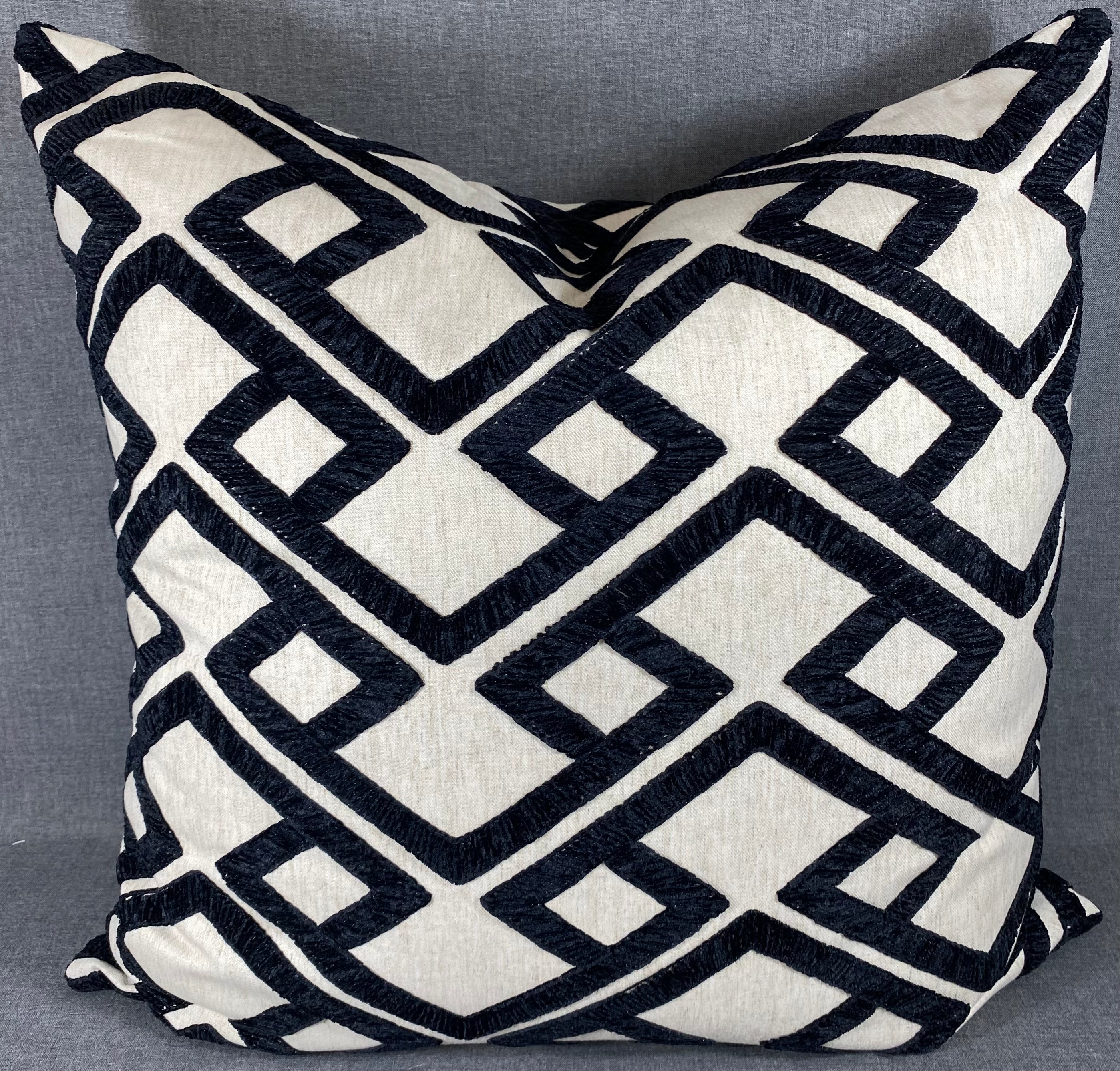 Luxury Pillow - 24" x 24"- Accolade Onyx
