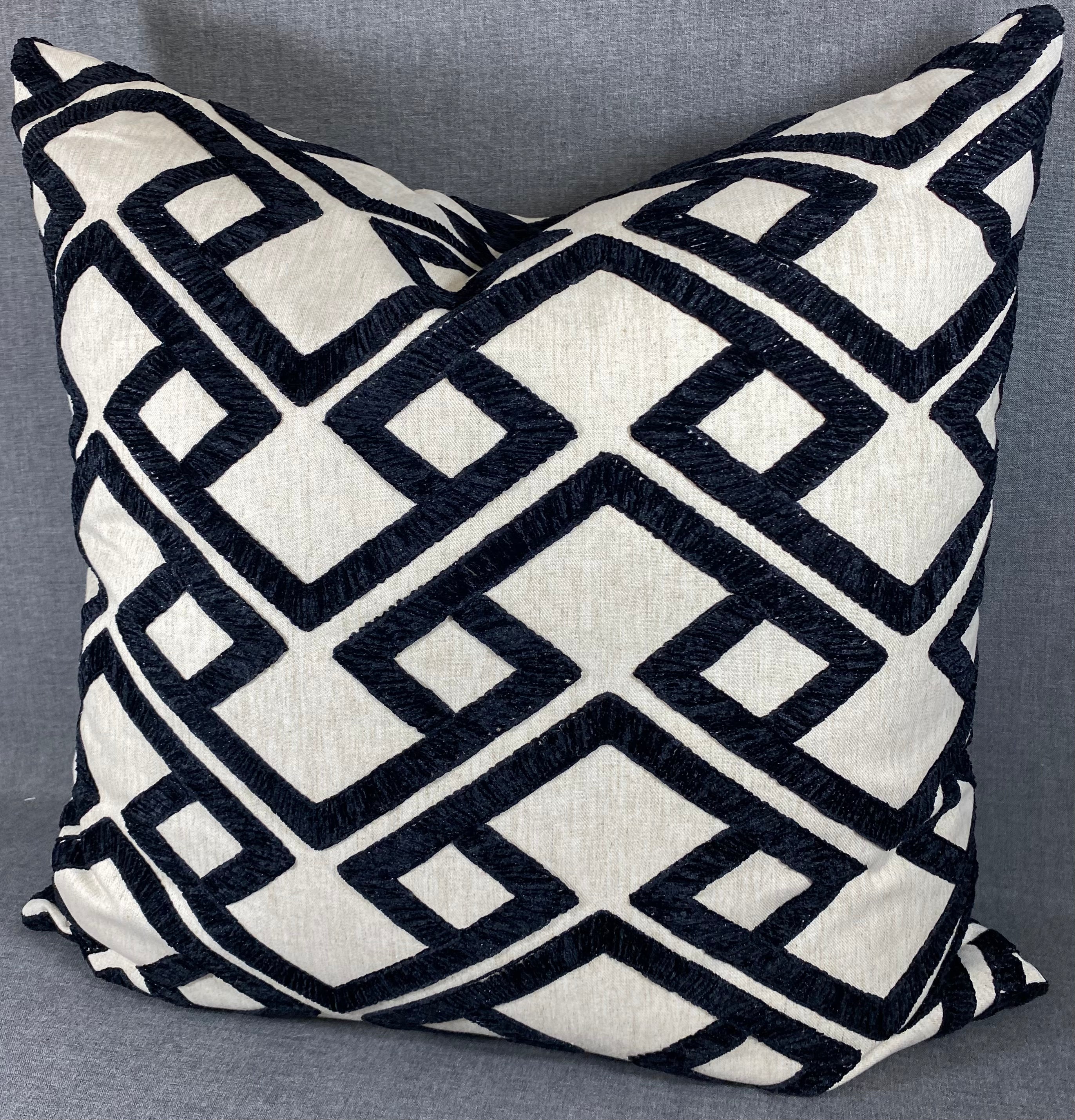 Luxury Pillow - 24" x 24"- Accolade Onyx