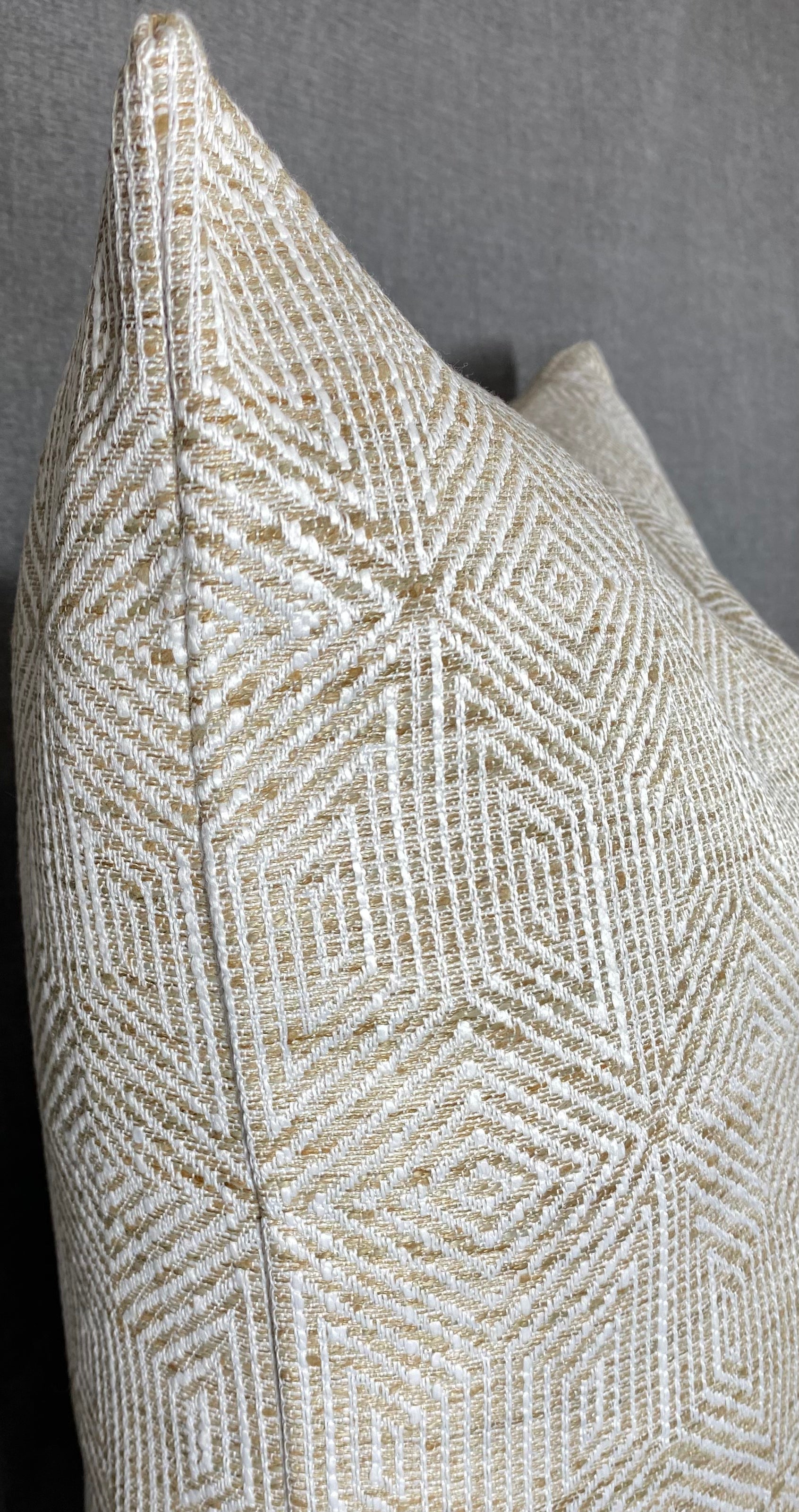 Luxury Pillow – 24" × 24" – Woven Pecan