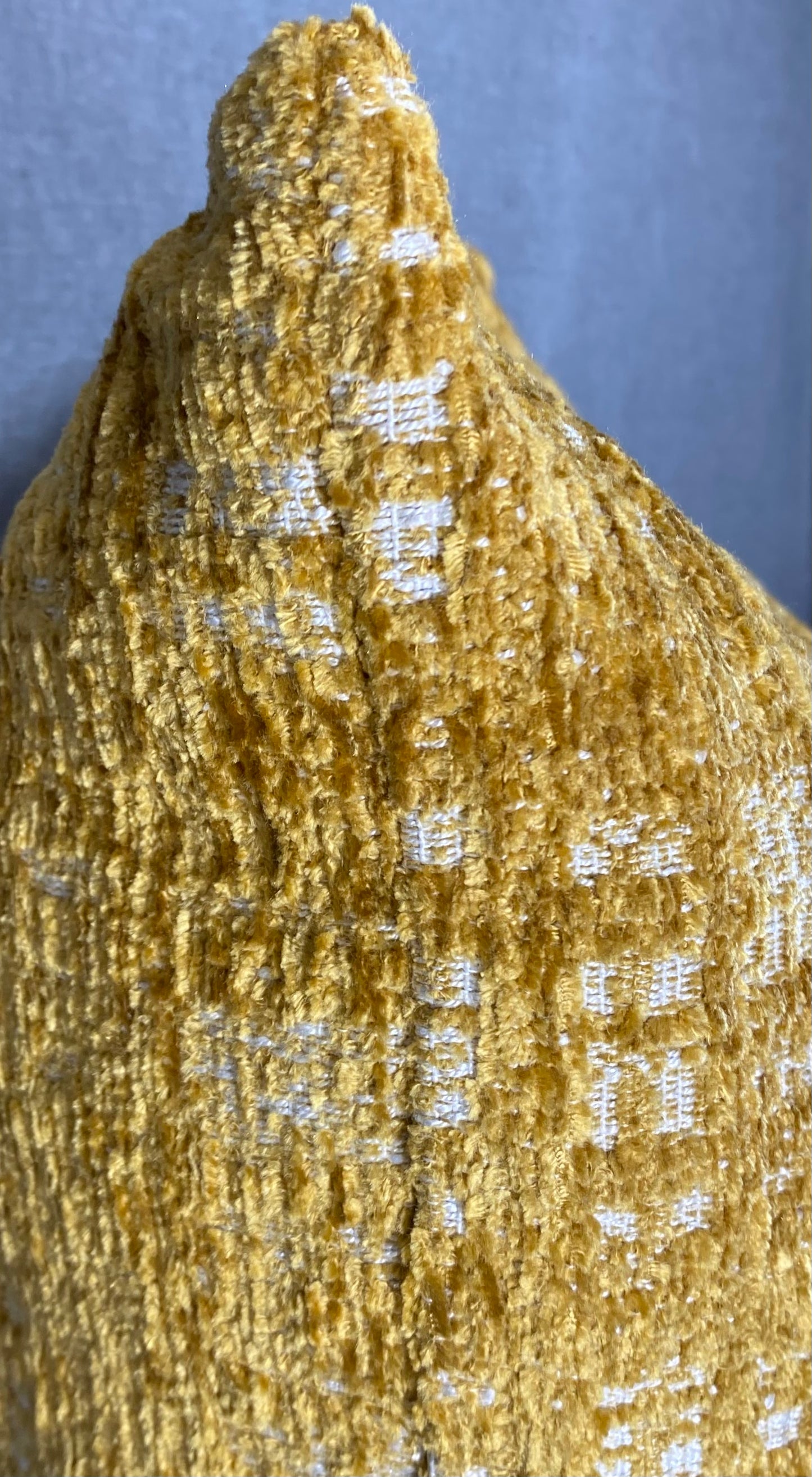 Luxury Pillow - 24" x 24" - Collateral Golden