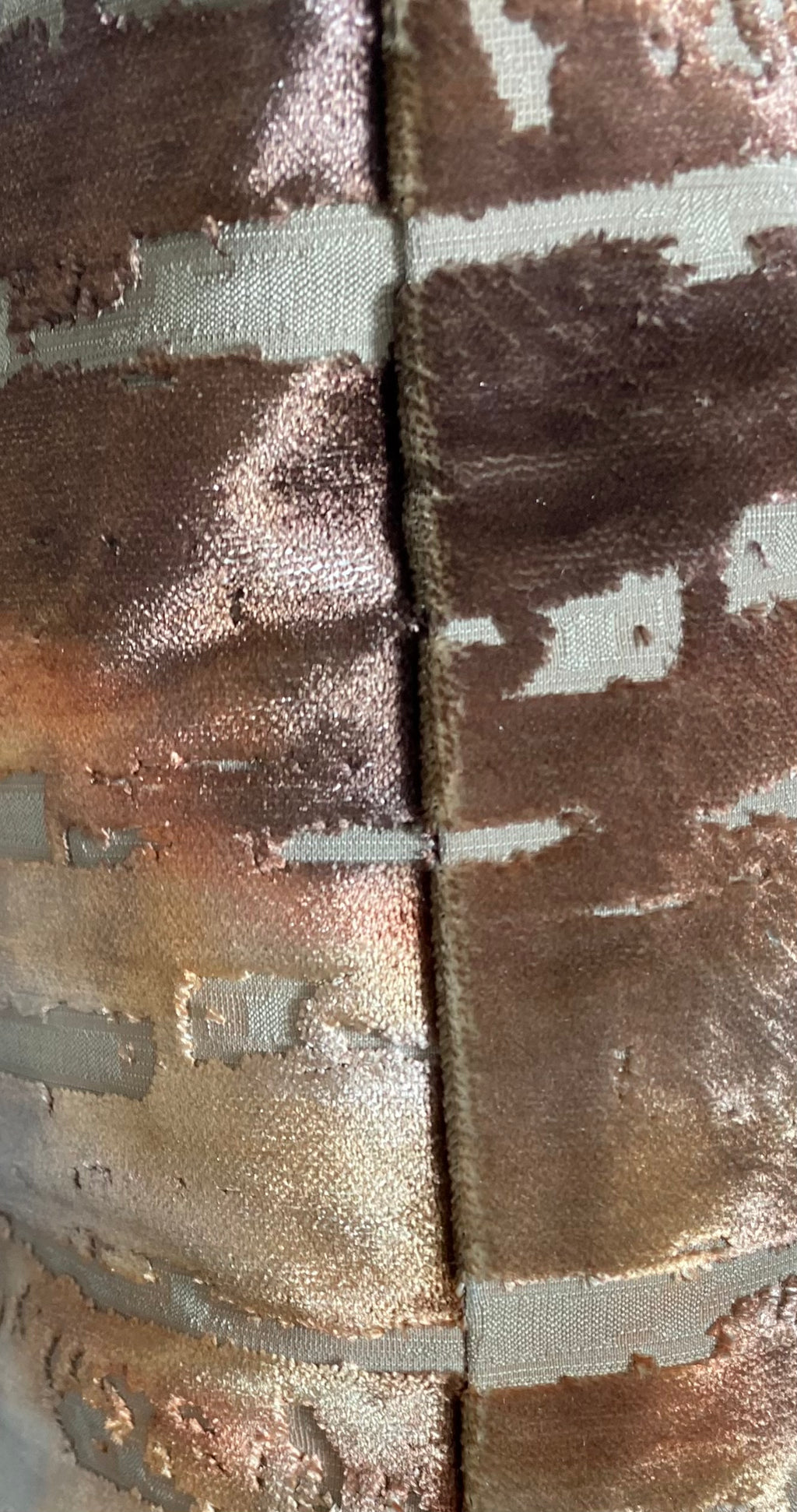 Luxury Pillow – 24" × 24" – Bonbons Caramel