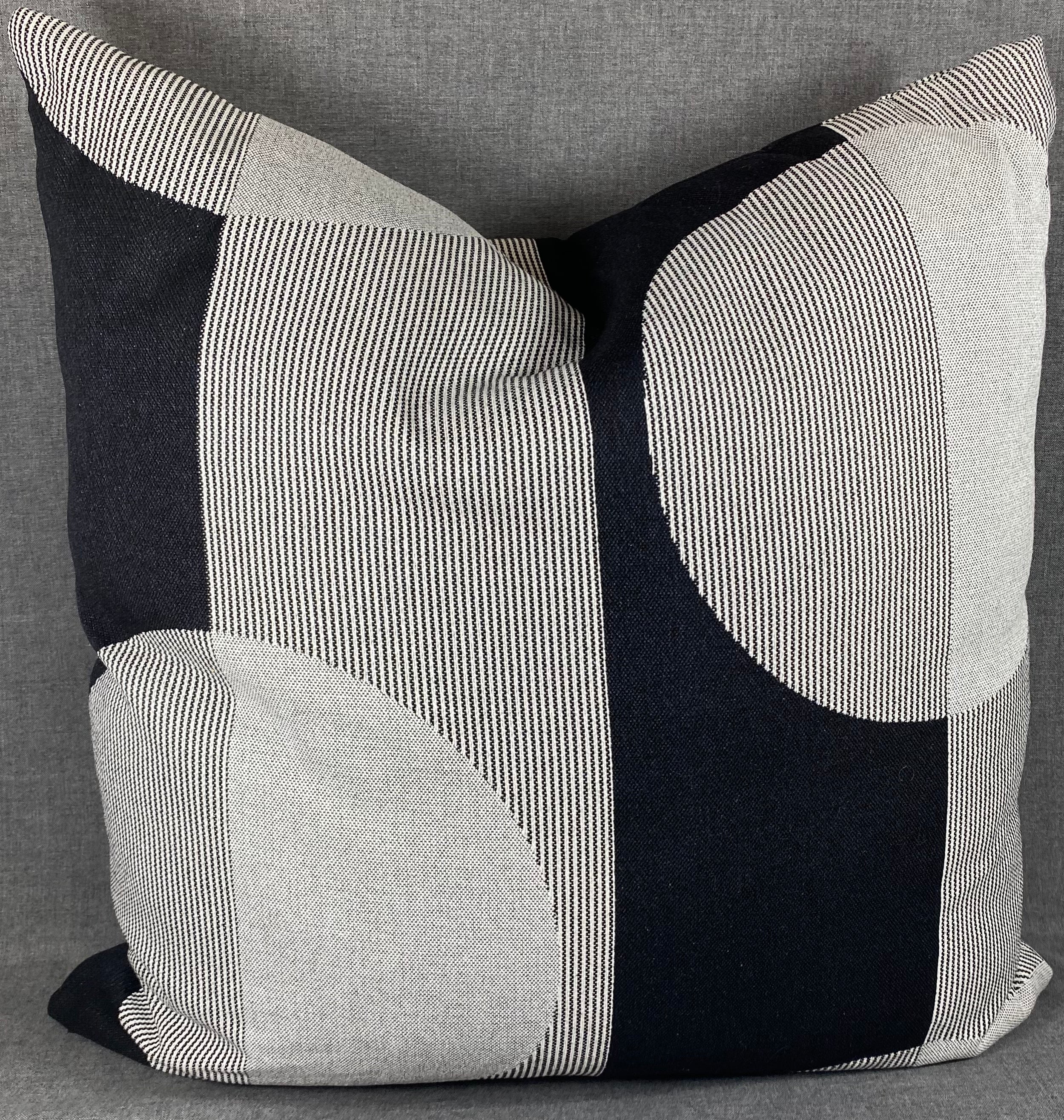 Luxury Pillow - 24" x 24" - Phases Piano