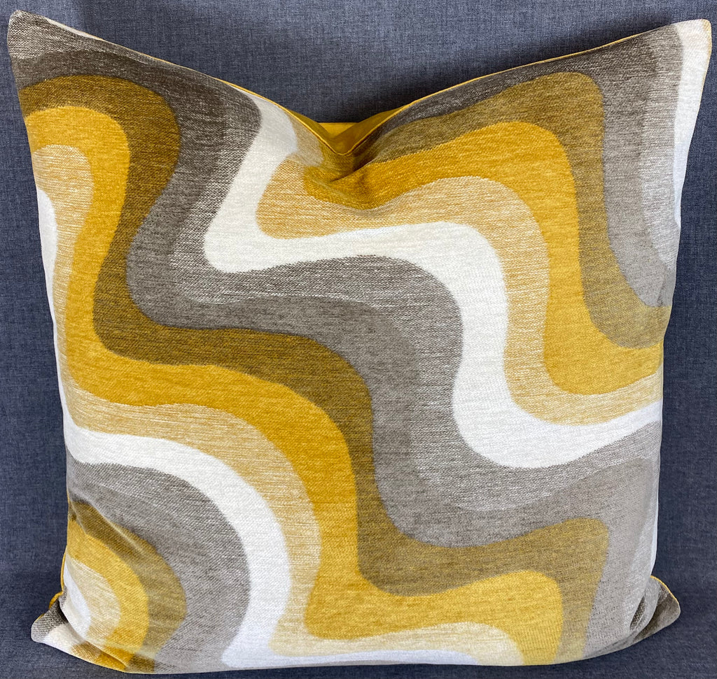 Luxury Pillow - 24" x 24" - Saffron Swirl