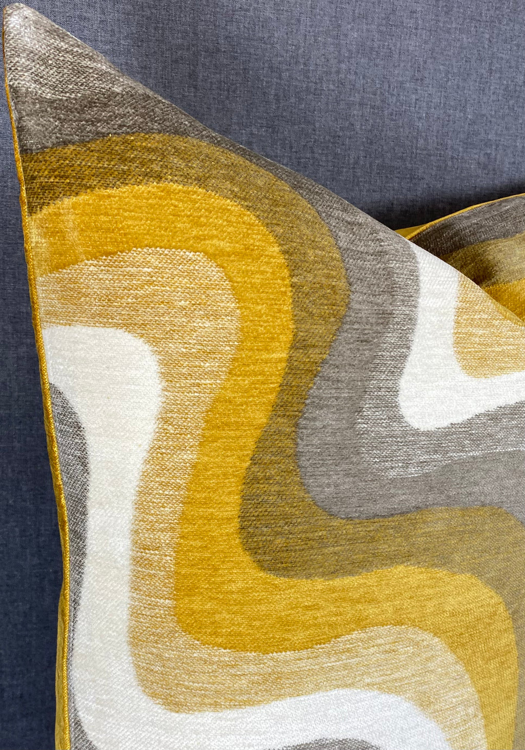 Luxury Pillow - 24" x 24" - Saffron Swirl
