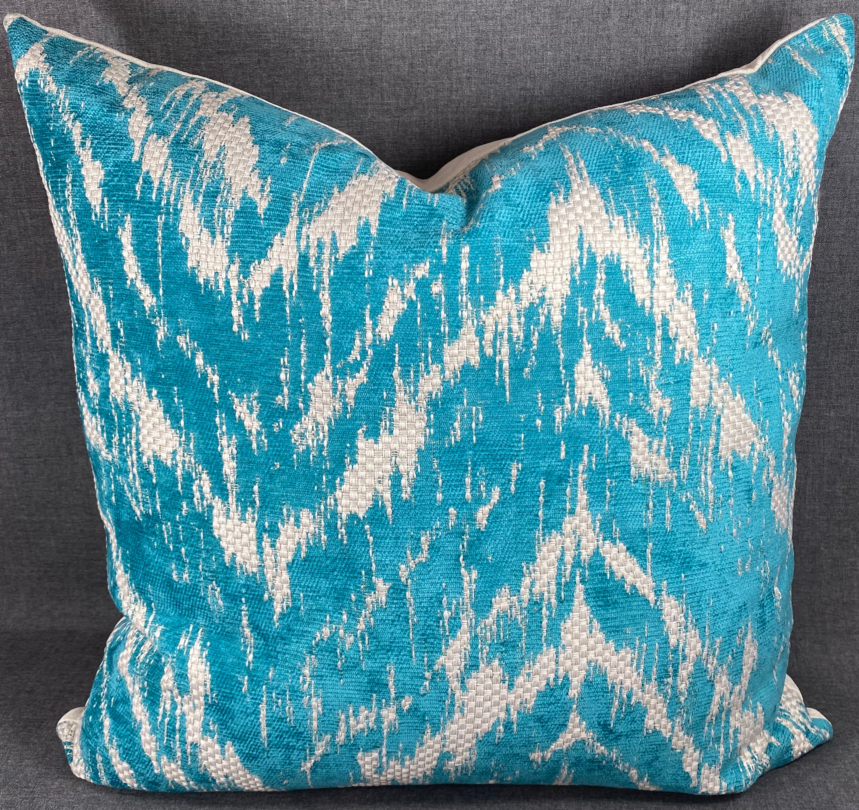 Luxury Pillow - 24" x 24" - Cayewah-Turquoise