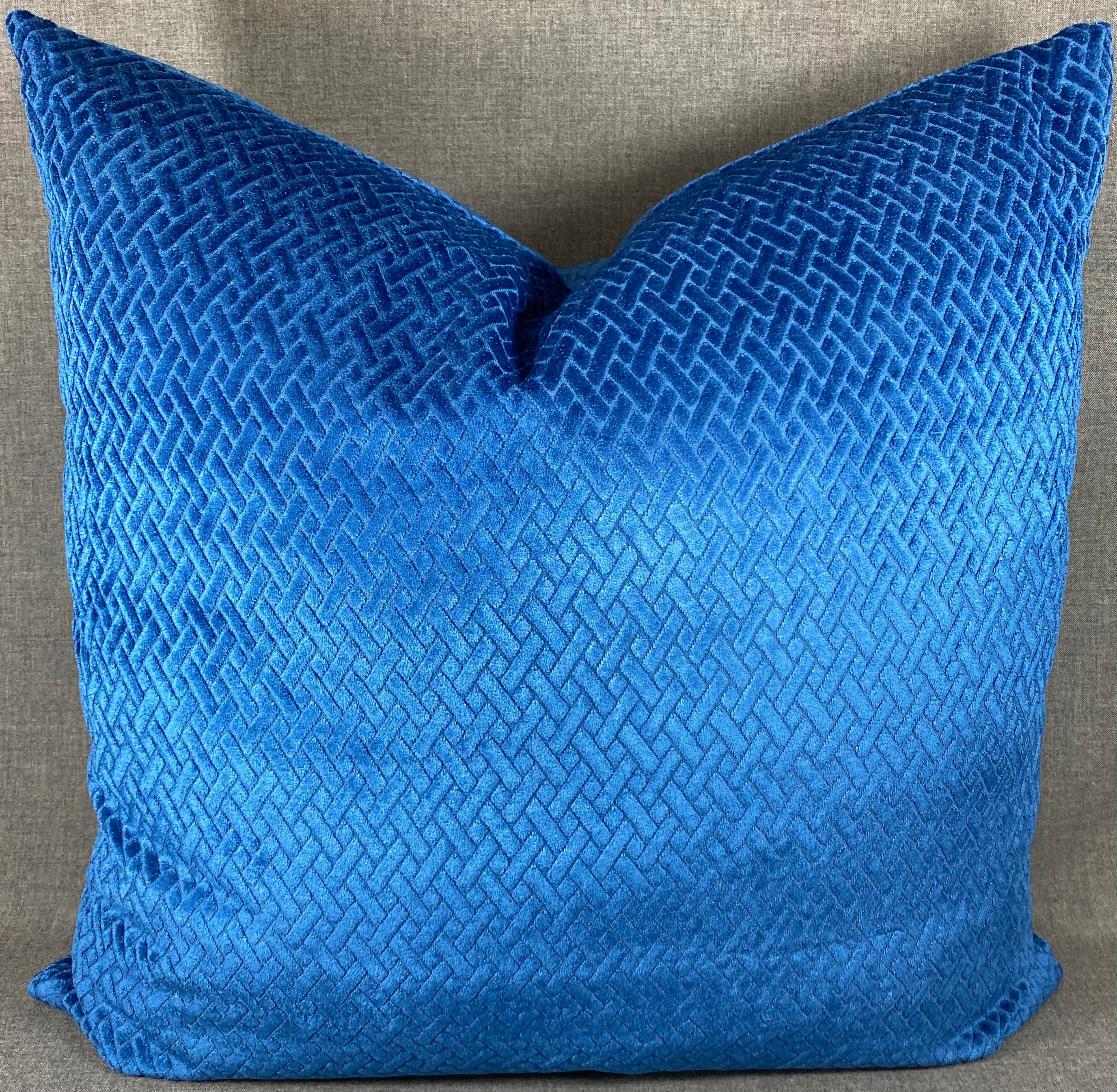 Luxury Pillow - 24” x 24” - Flex Blue