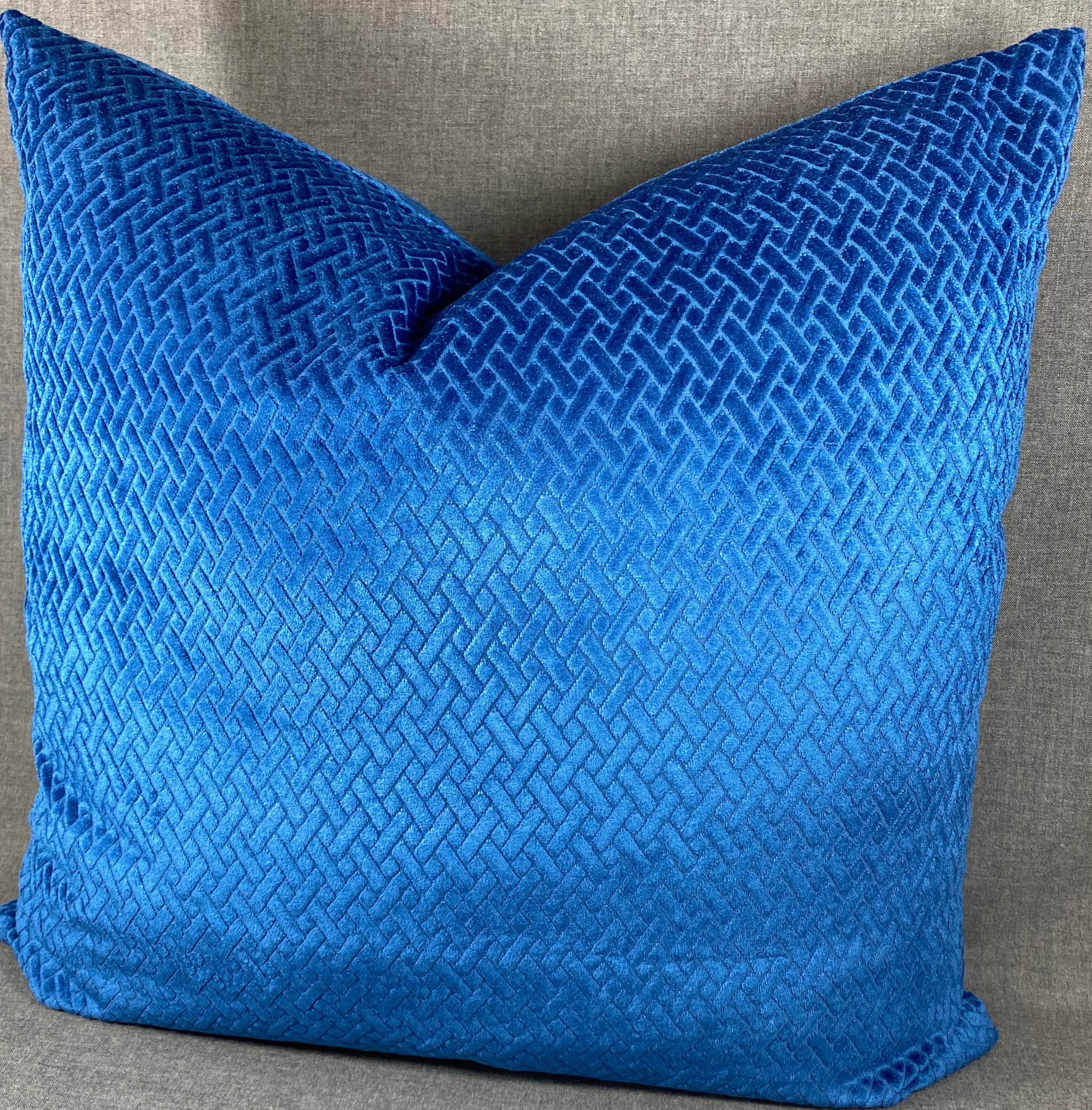 Luxury Pillow - 24” x 24” - Flex Blue