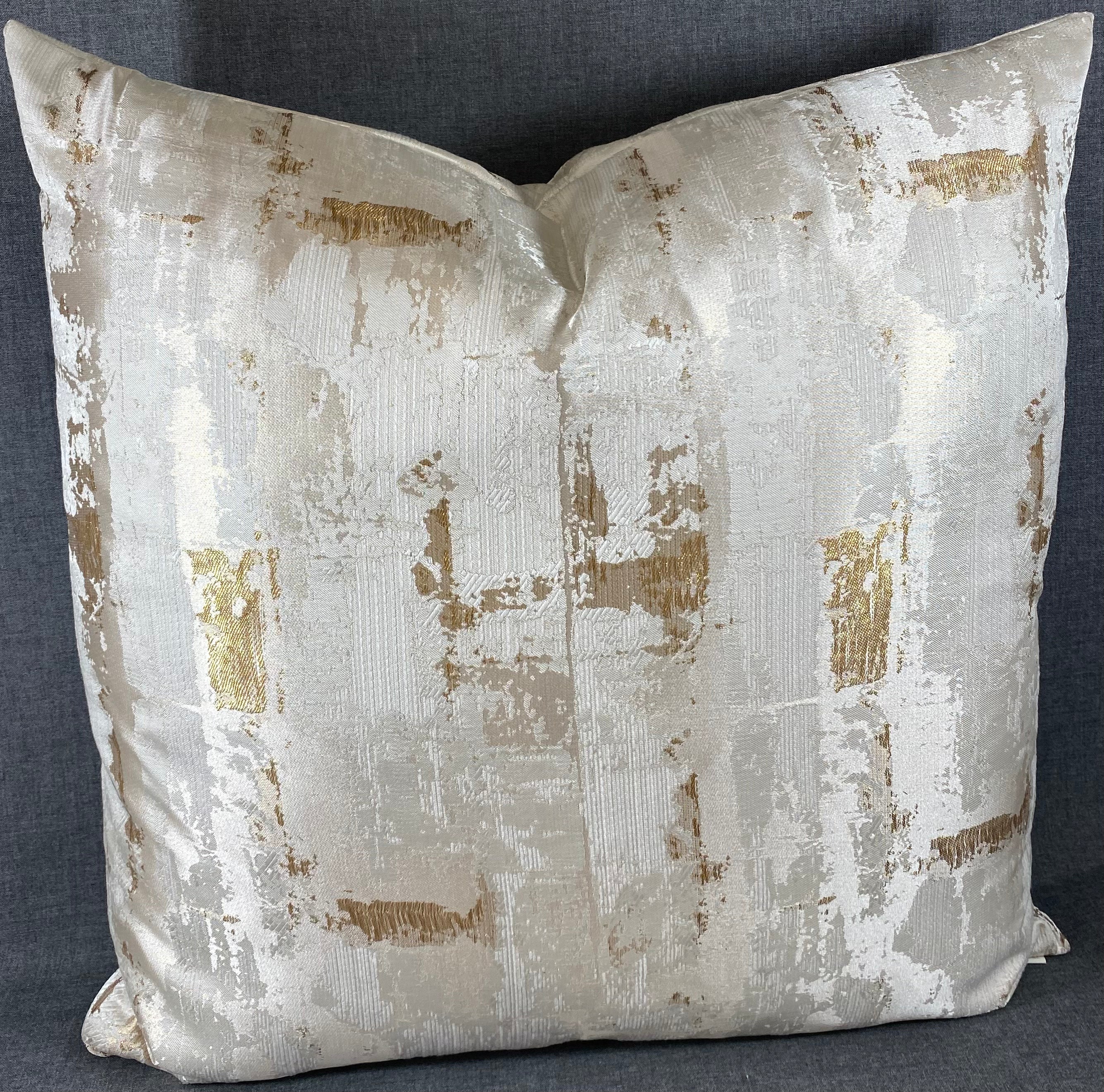 Luxury Pillow - 24" x 24" - London