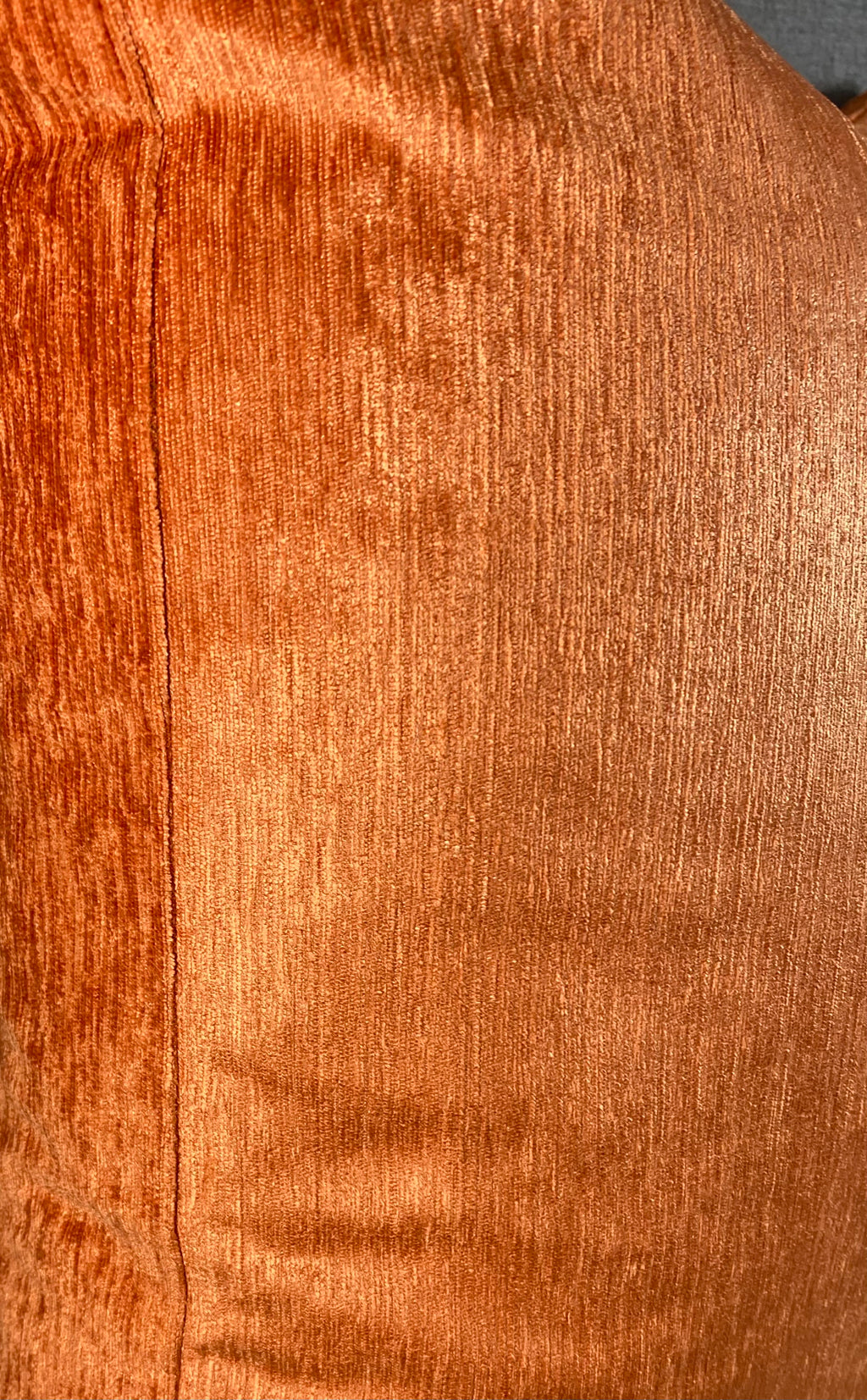 Luxury Pillow – 24" × 24" – Empress Casandra Orange