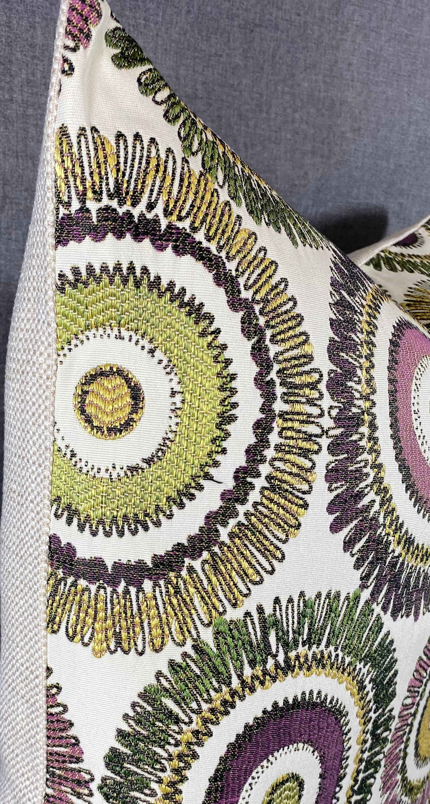 Luxury Pillow - 24” x 24”- Squiggs Purple