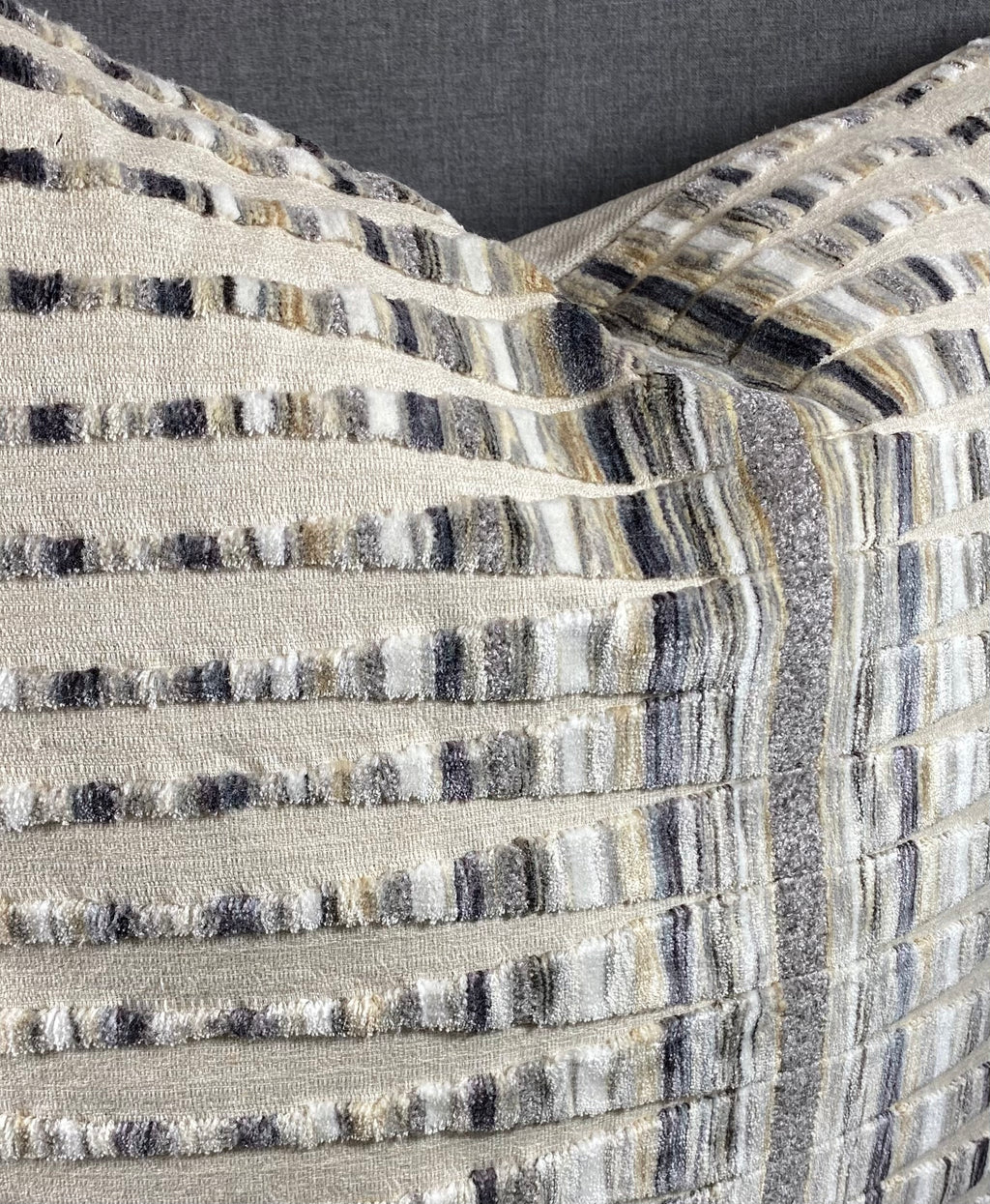 Luxury Pillow - 24" x 24" - Knock Out Sandstone