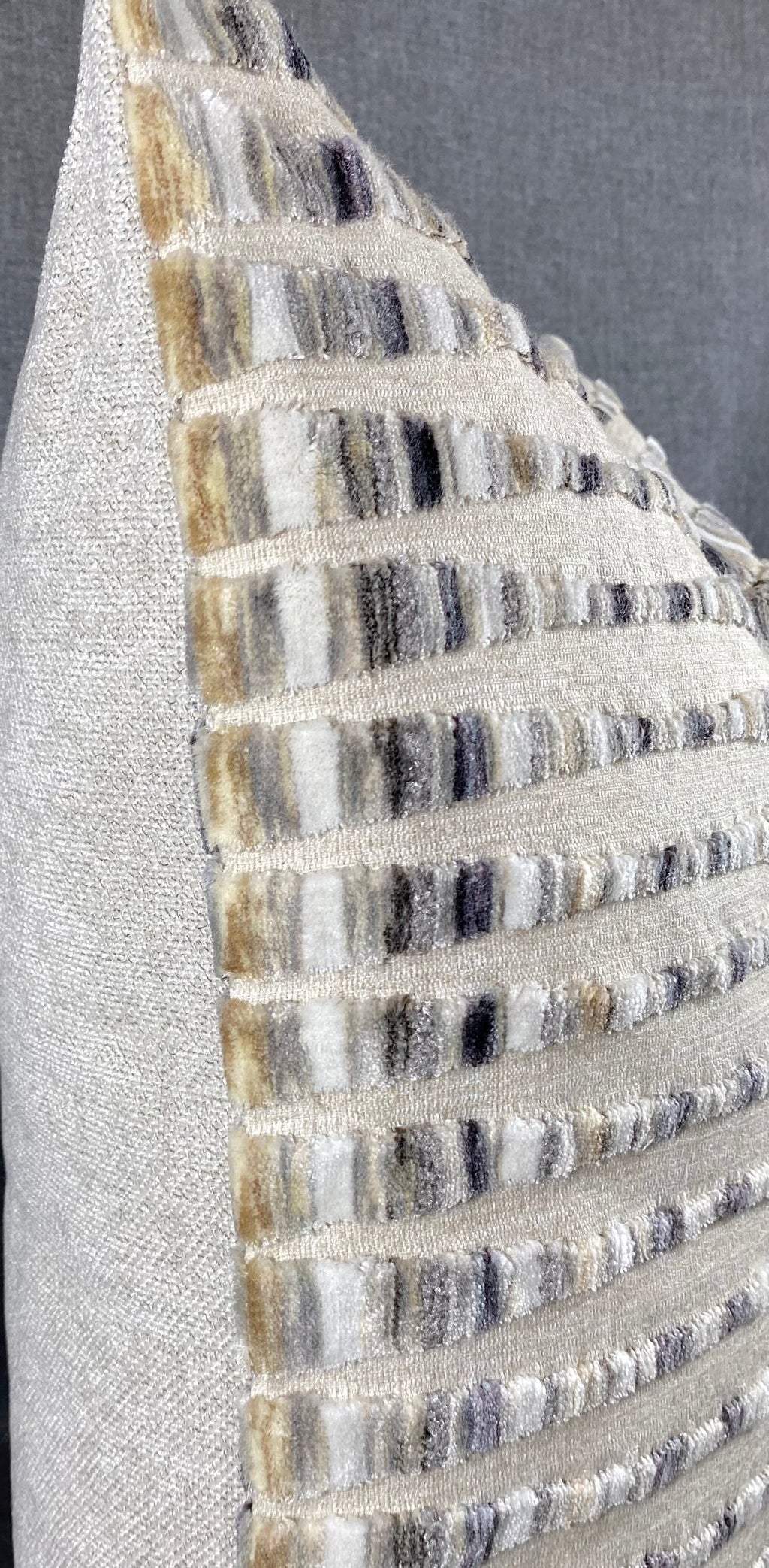 Luxury Pillow - 24" x 24" - Knock Out Sandstone