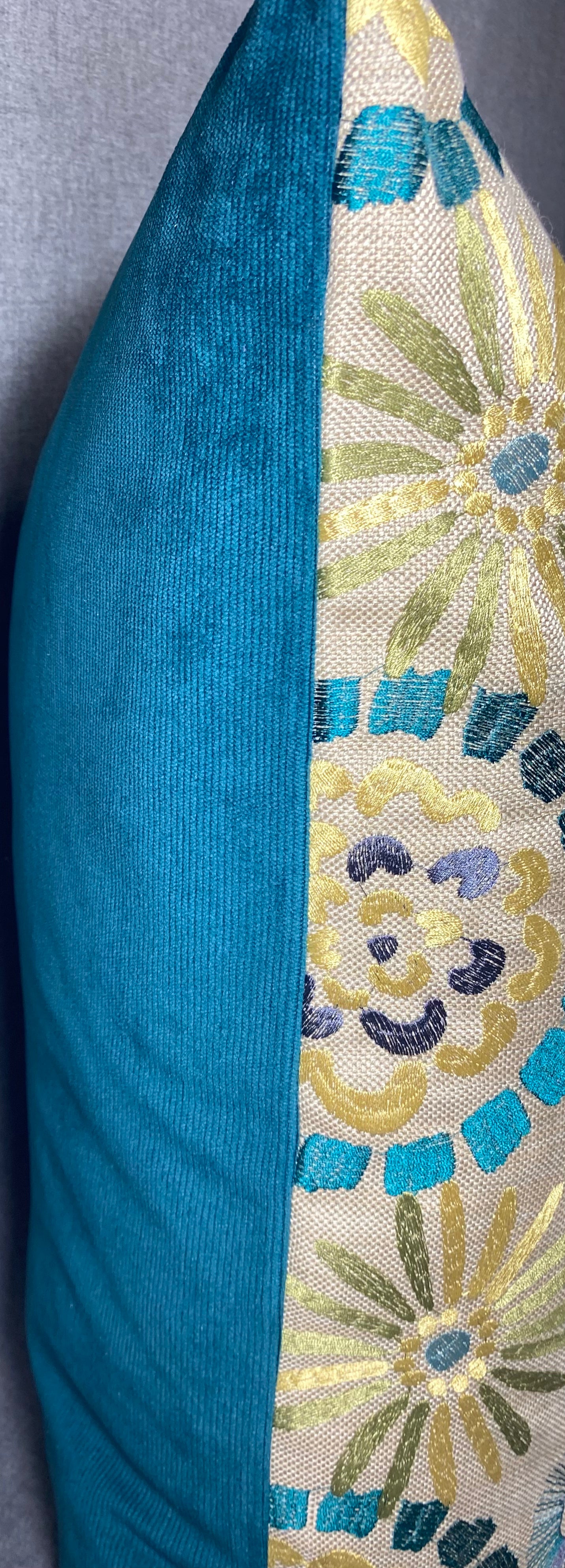 Luxury Pillow 24” x 24” - Spring Flowers