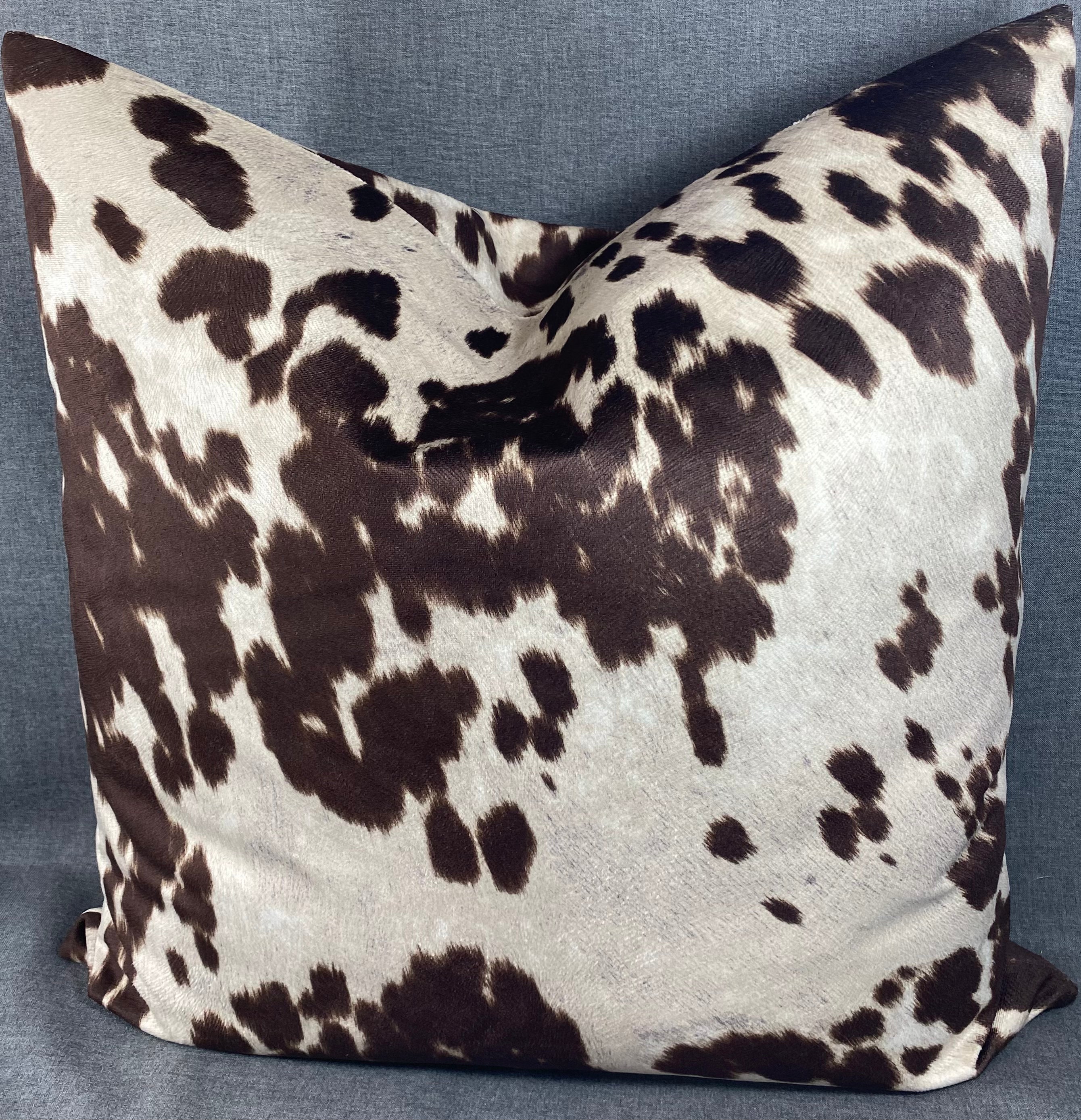 Luxury Pillow - 24" x 24"- Yellowstone Ranch Brown