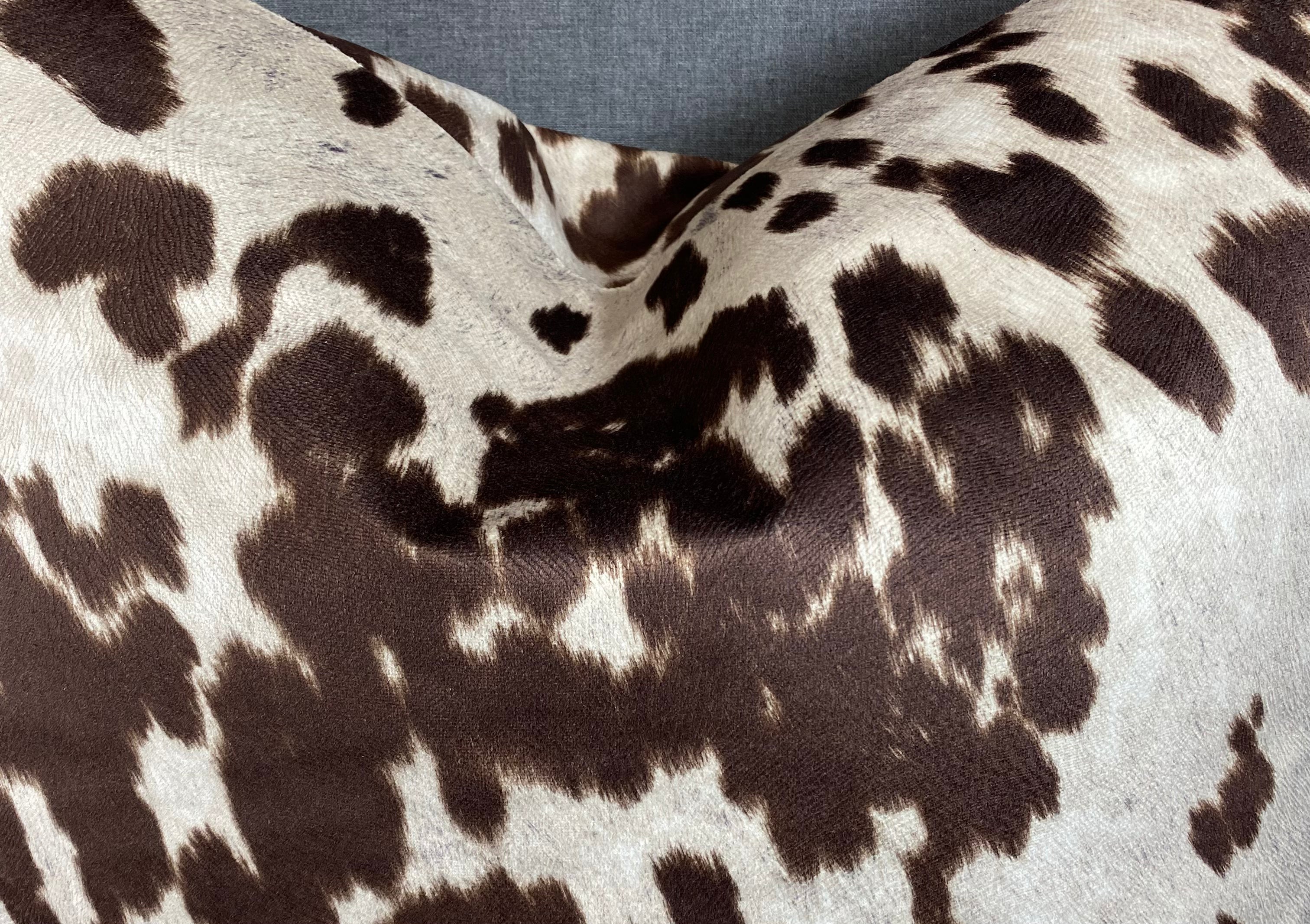 Luxury Pillow - 24" x 24"- Yellowstone Ranch Brown