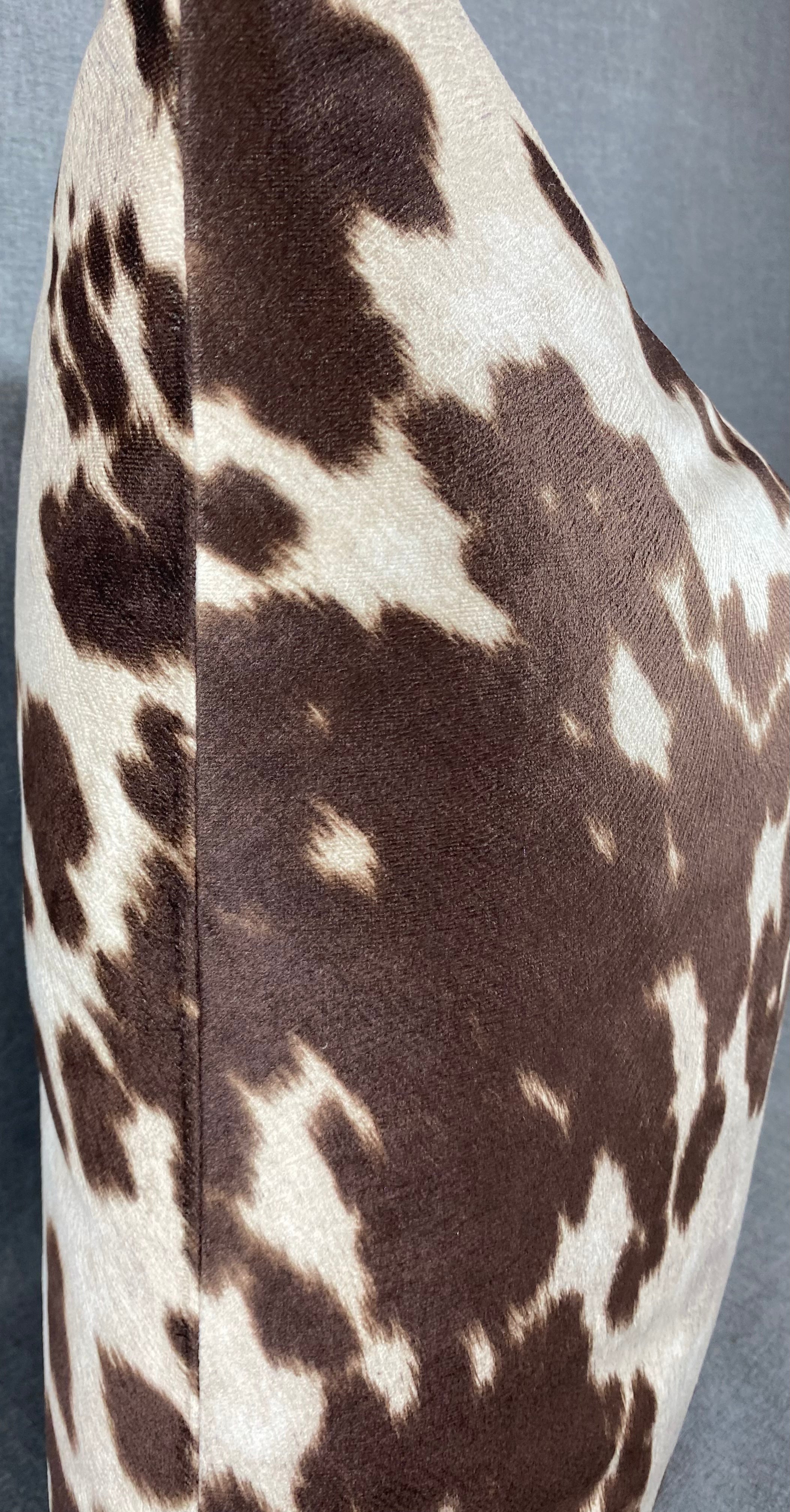 Luxury Pillow - 24" x 24"- Yellowstone Ranch Brown