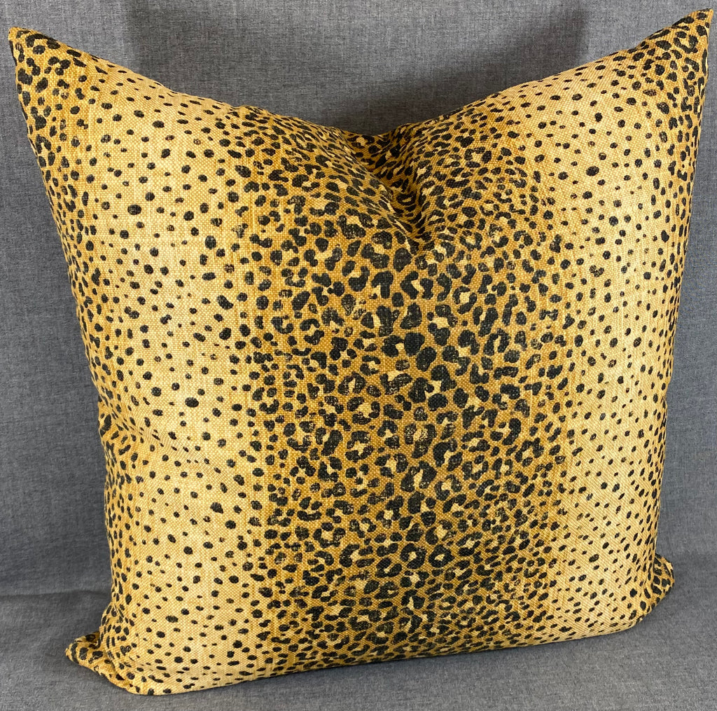Luxury Pillow - 24" x 24" - Nala Saffron