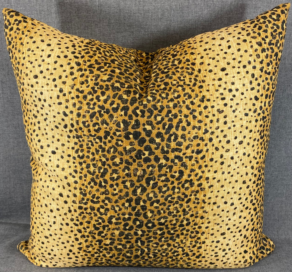 Luxury Pillow - 24" x 24" - Nala Saffron
