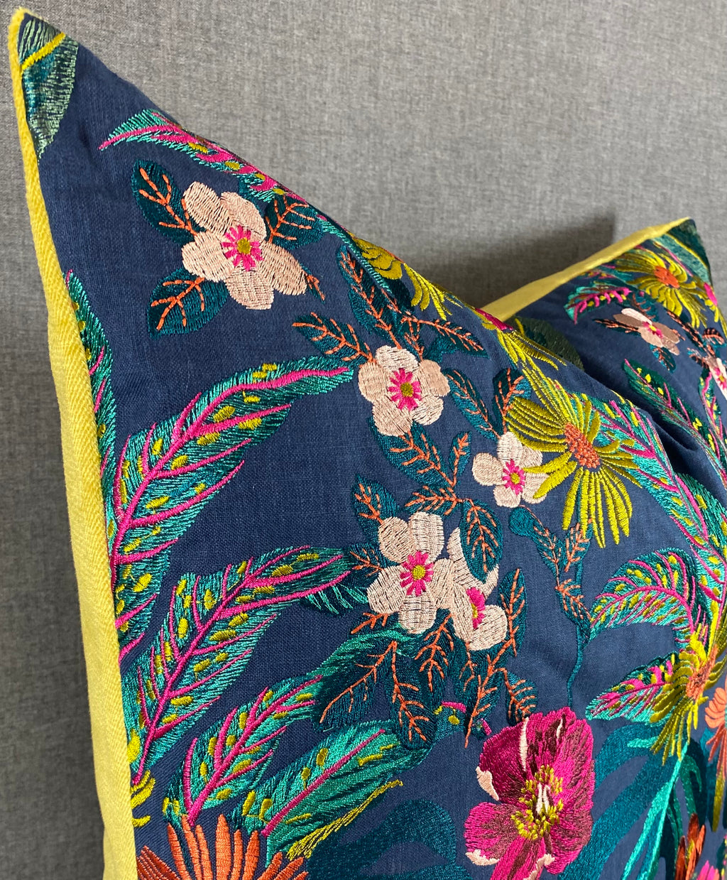 Luxury Pillow - 24" x 24"- Abelia