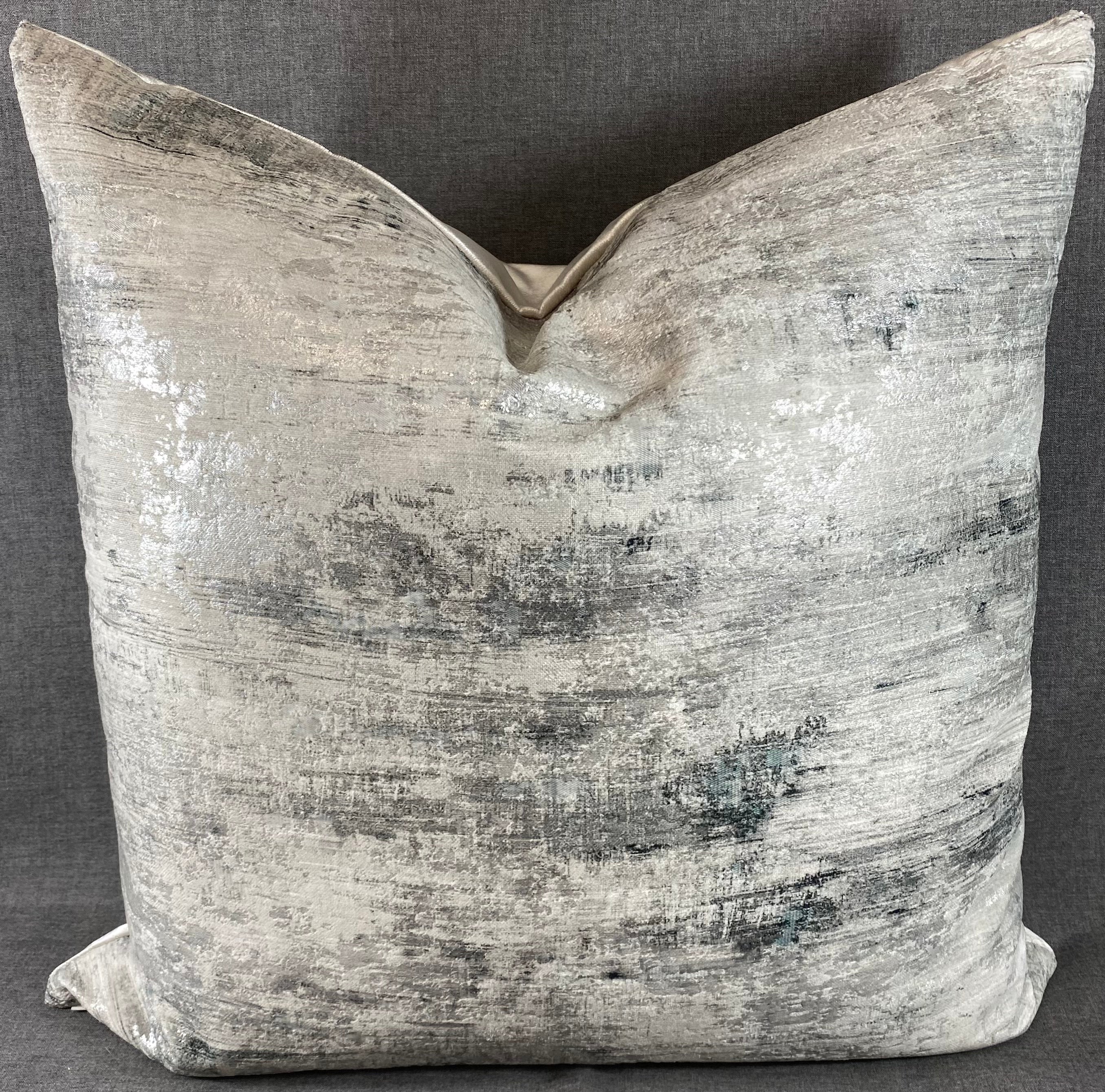 Luxury Pillow – 24" × 24" – Serston Silver