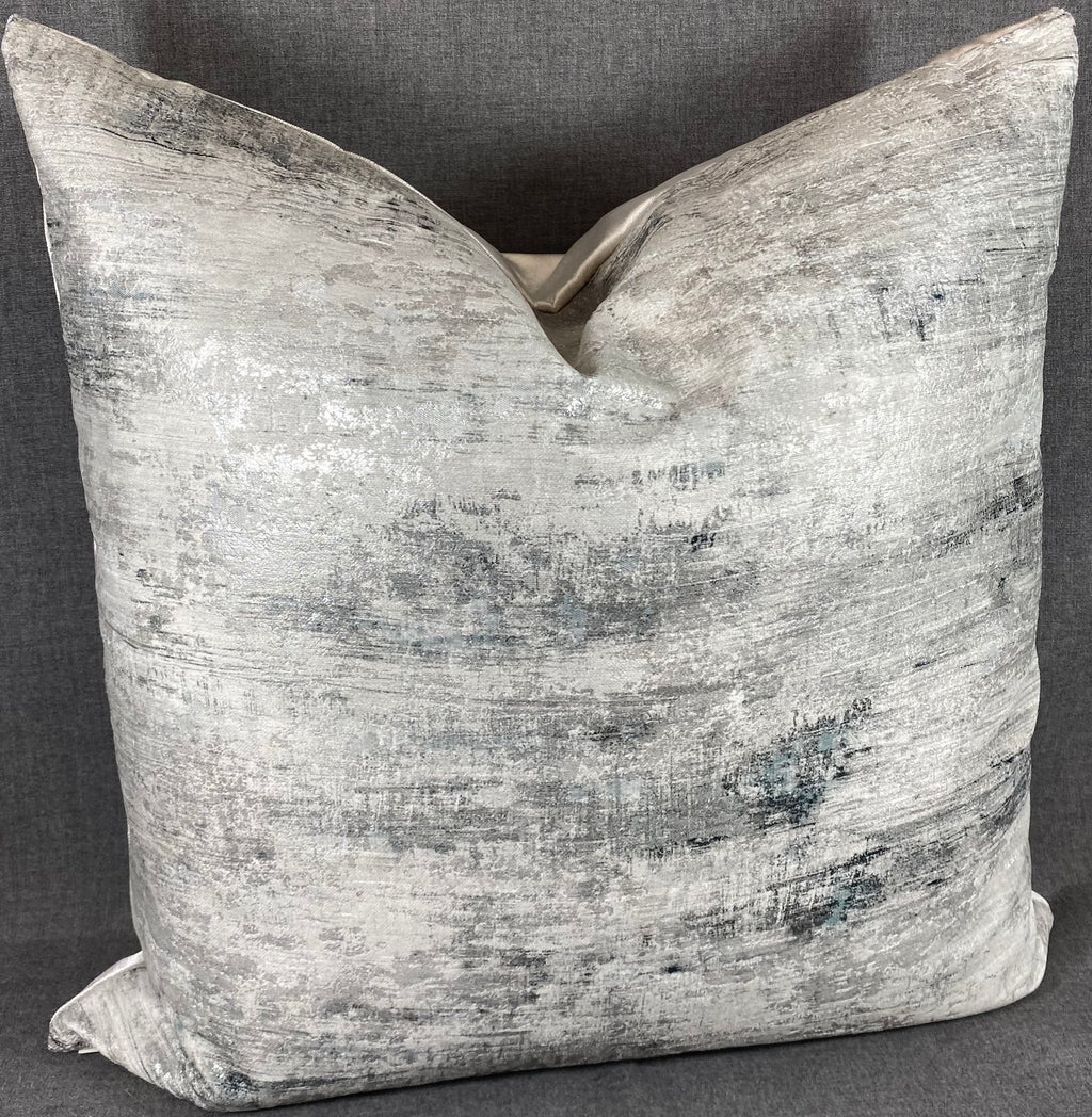Luxury Pillow – 24" × 24" – Serston Silver